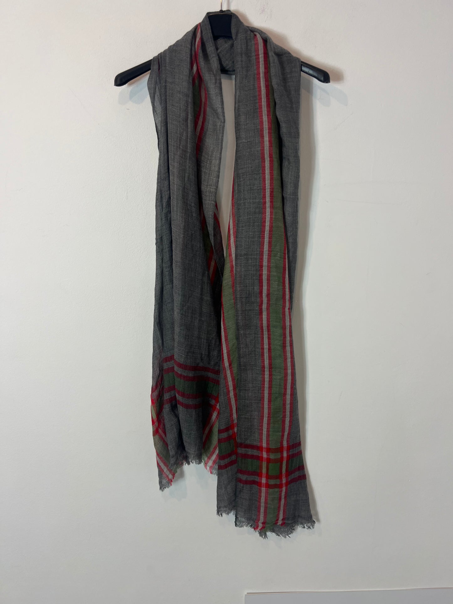 OTRAS. Bufanda cashemre gris