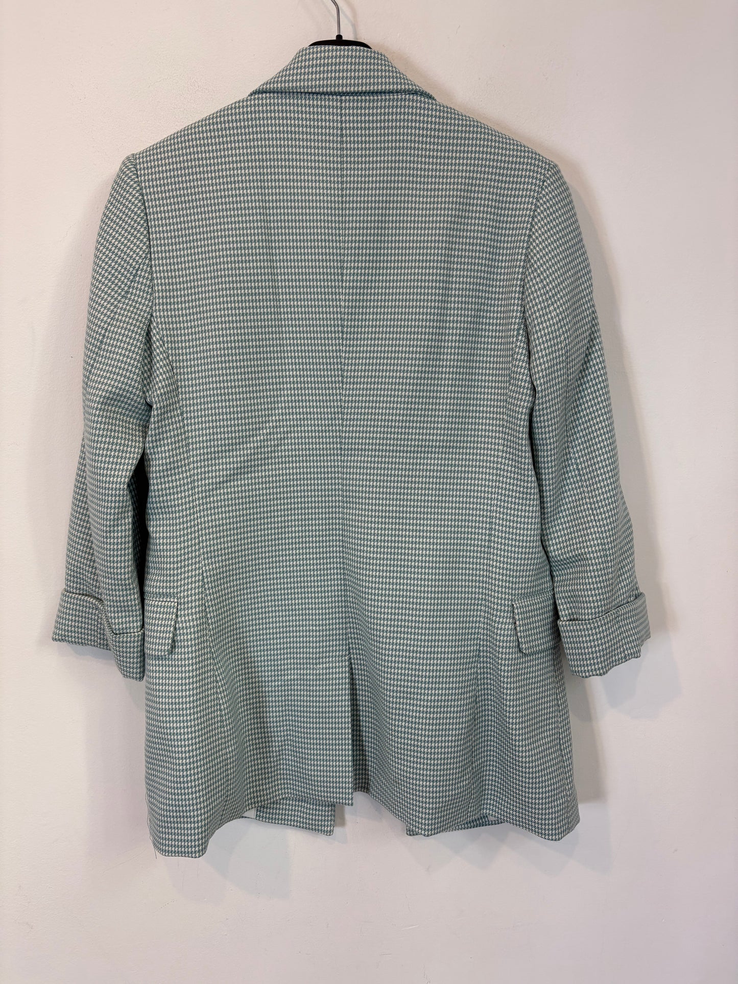 BERSHKA. Aqua green houndstooth blazer. TM