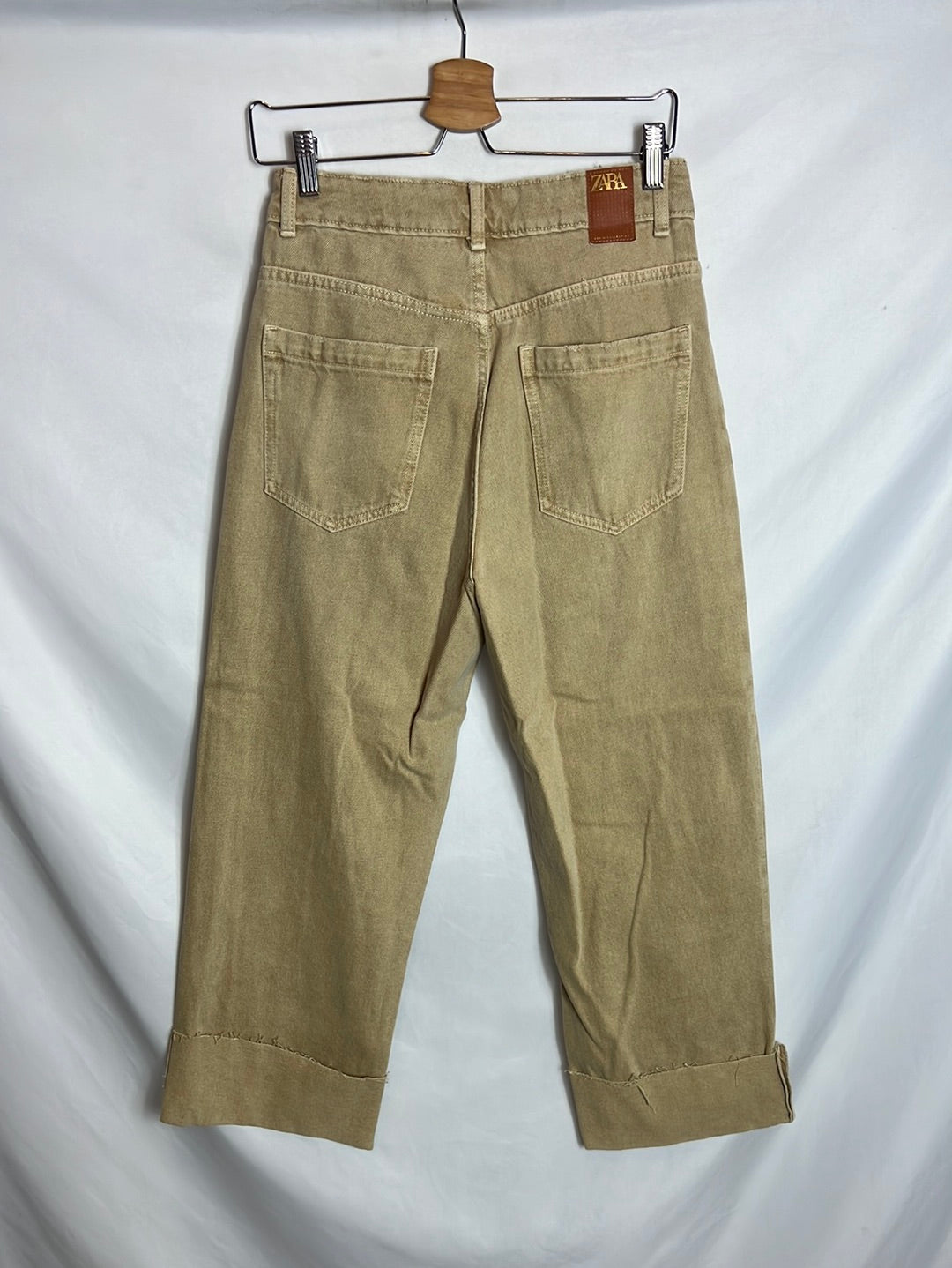 ZARA. Denim beige oscuro dobladillo T. 36
