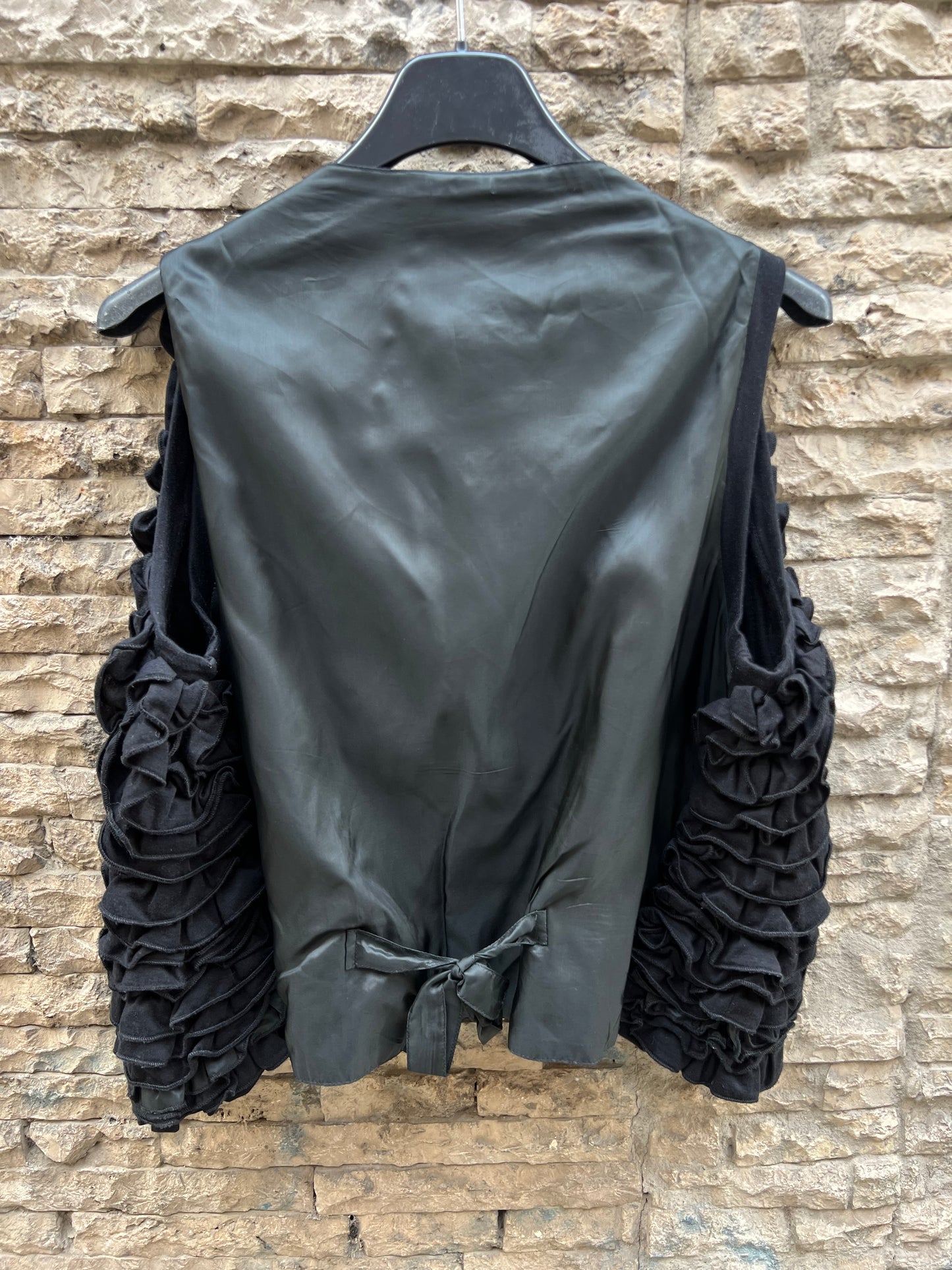 STELLA McCARTNEY. Black ruffled vest. Size 42 (S/M)