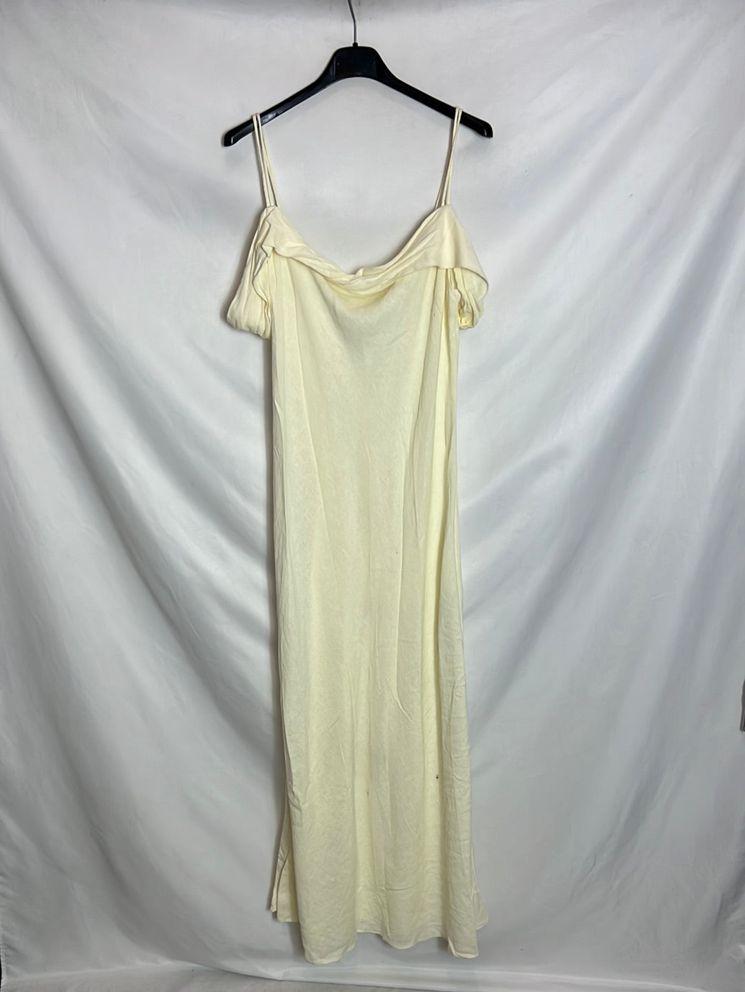 ZARA. Long, flowing pastel dress.TM – Hibuy market