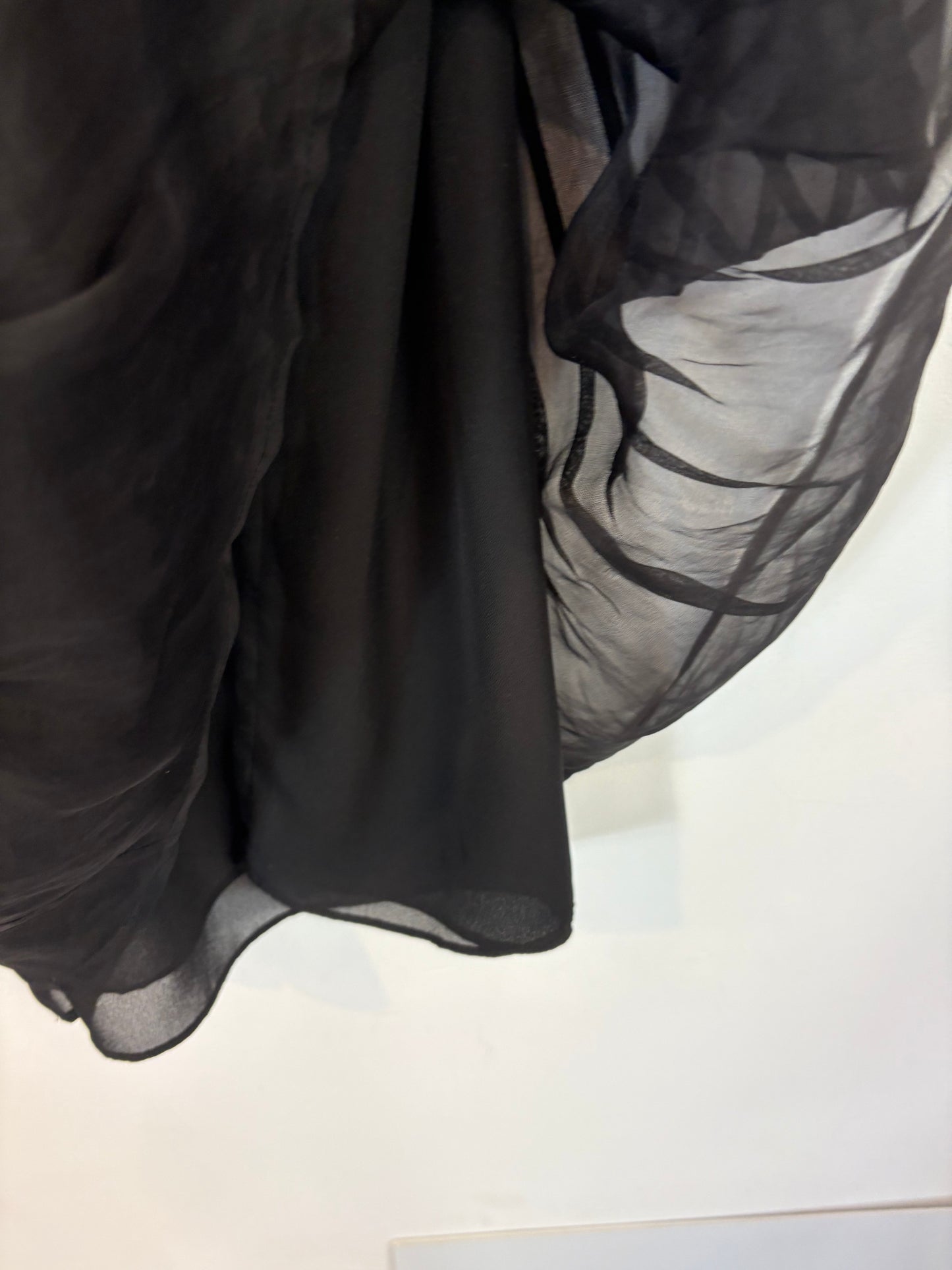 PAUL & JOE. Vestido corto negro textura