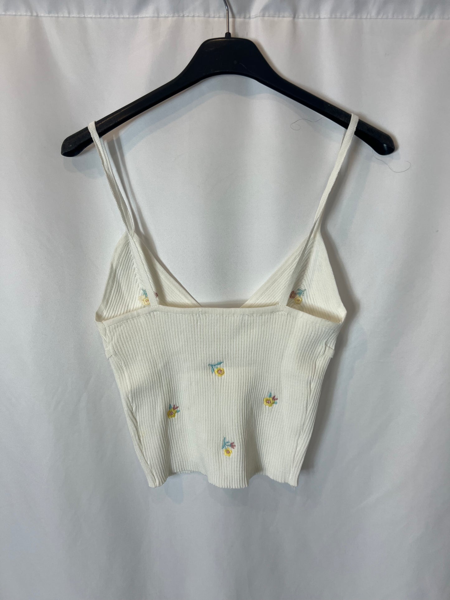 OTHERS. White ribbed embroidered top Tu(xs)