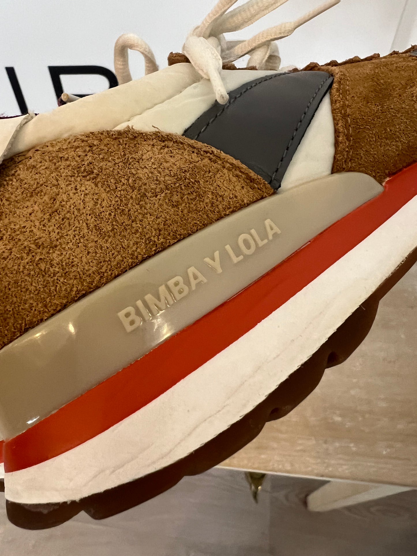 BIMBA LOLA. Zapatillas doble textura T.38