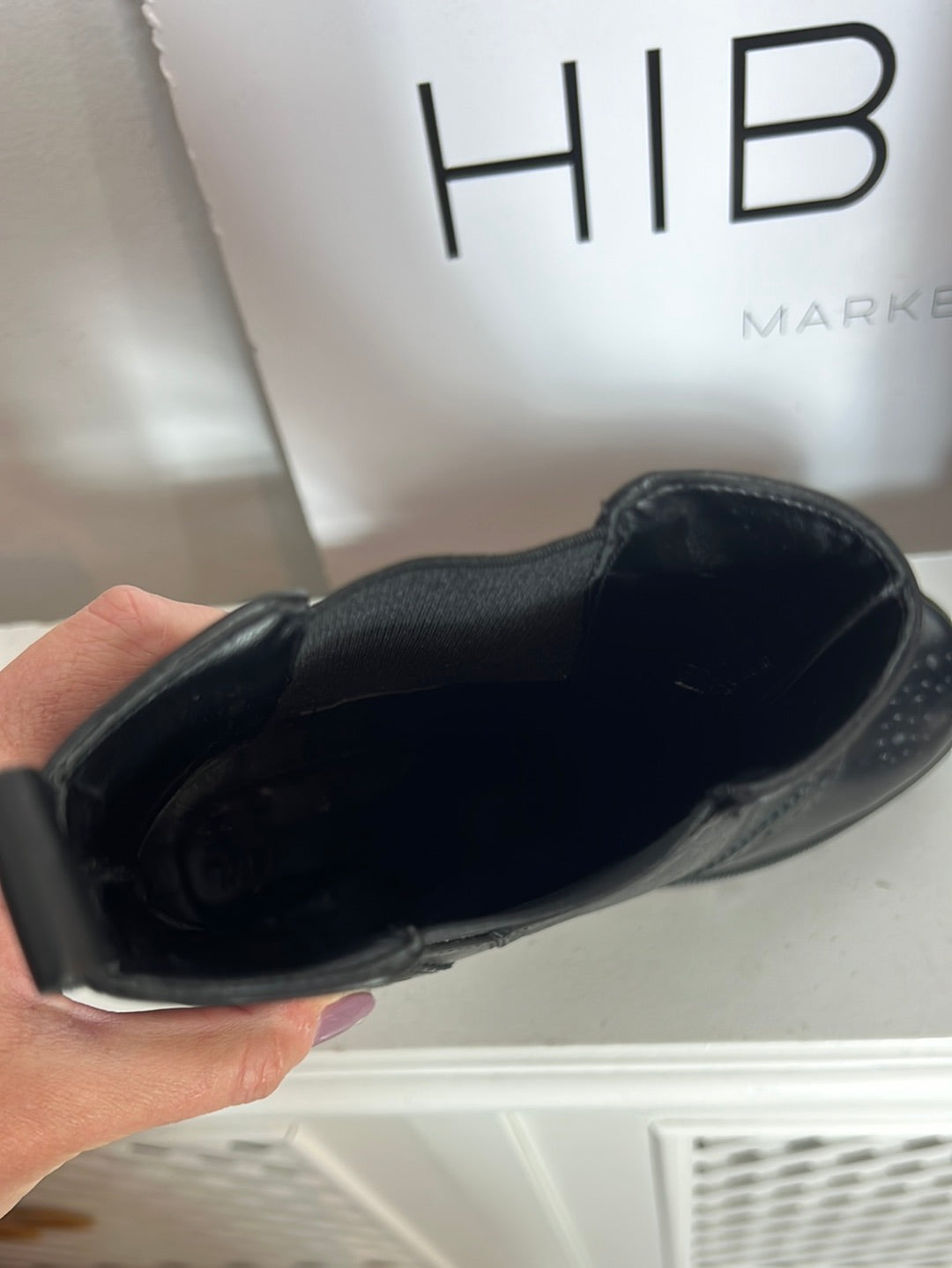 ZARA. Black die-cut ankle boots. Size 41