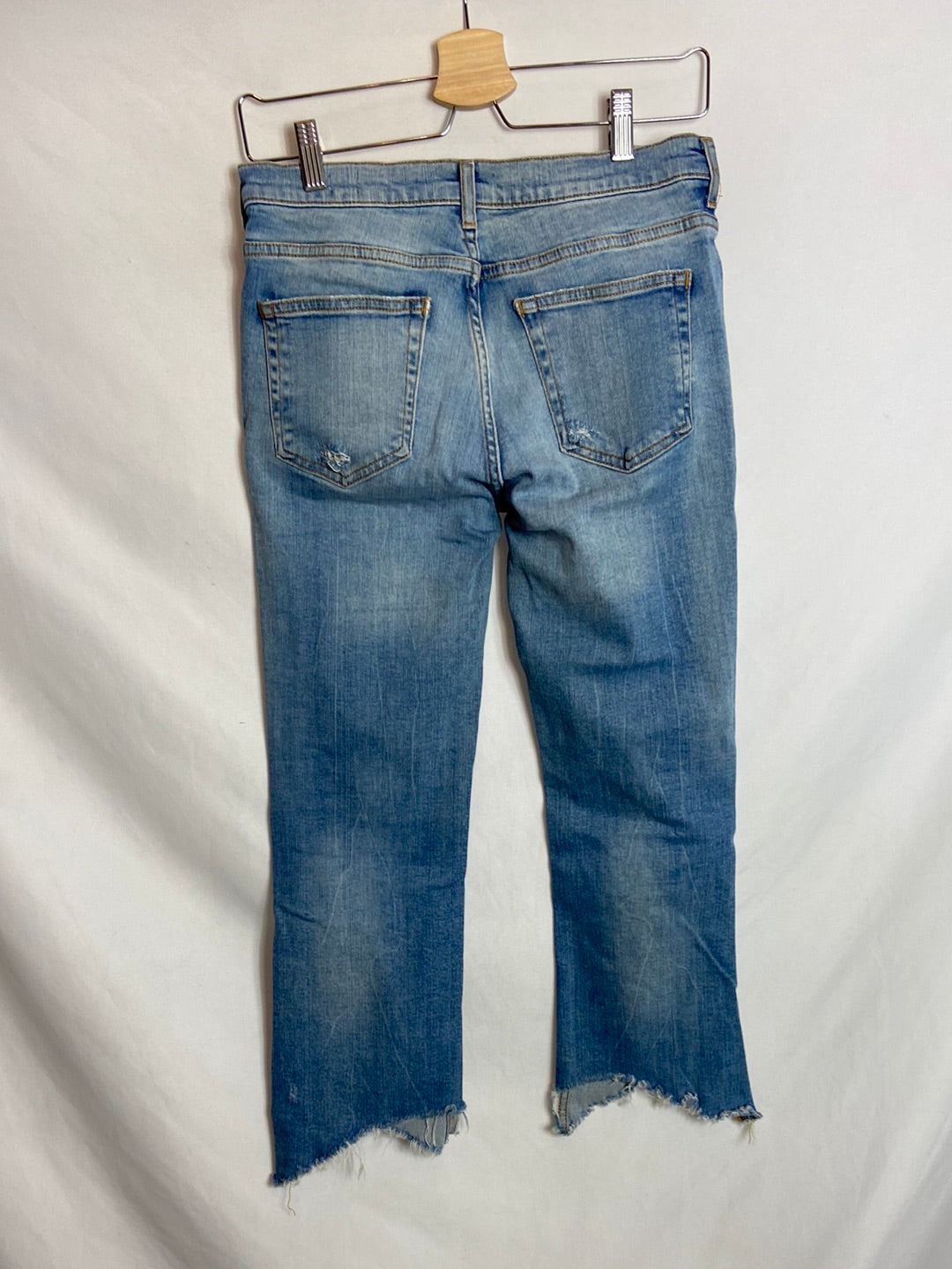 ZARA. Pantalón vaquero recto T.36