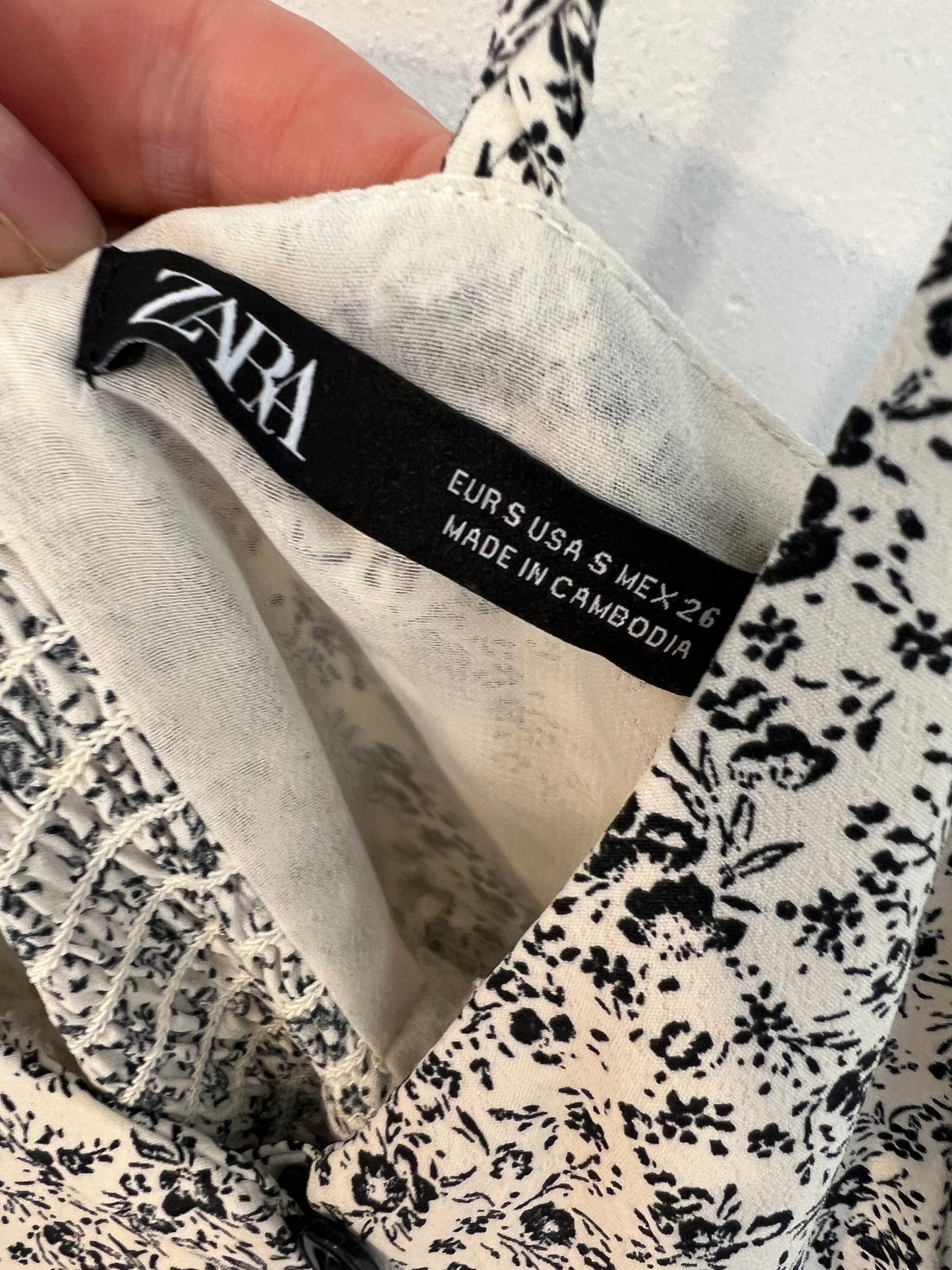 ZARA. VestidAo largo fluido flores mini. T S