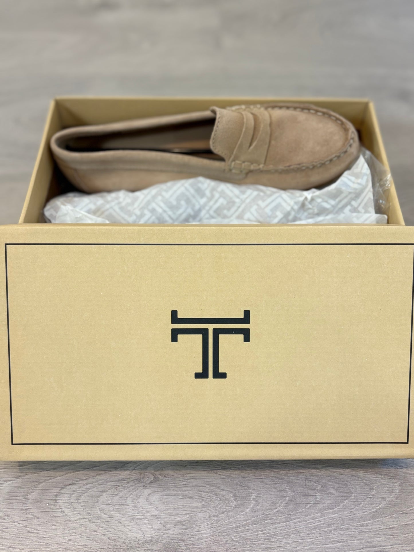 LATOUCHE. Mocasines beige piel vuelta. T 39