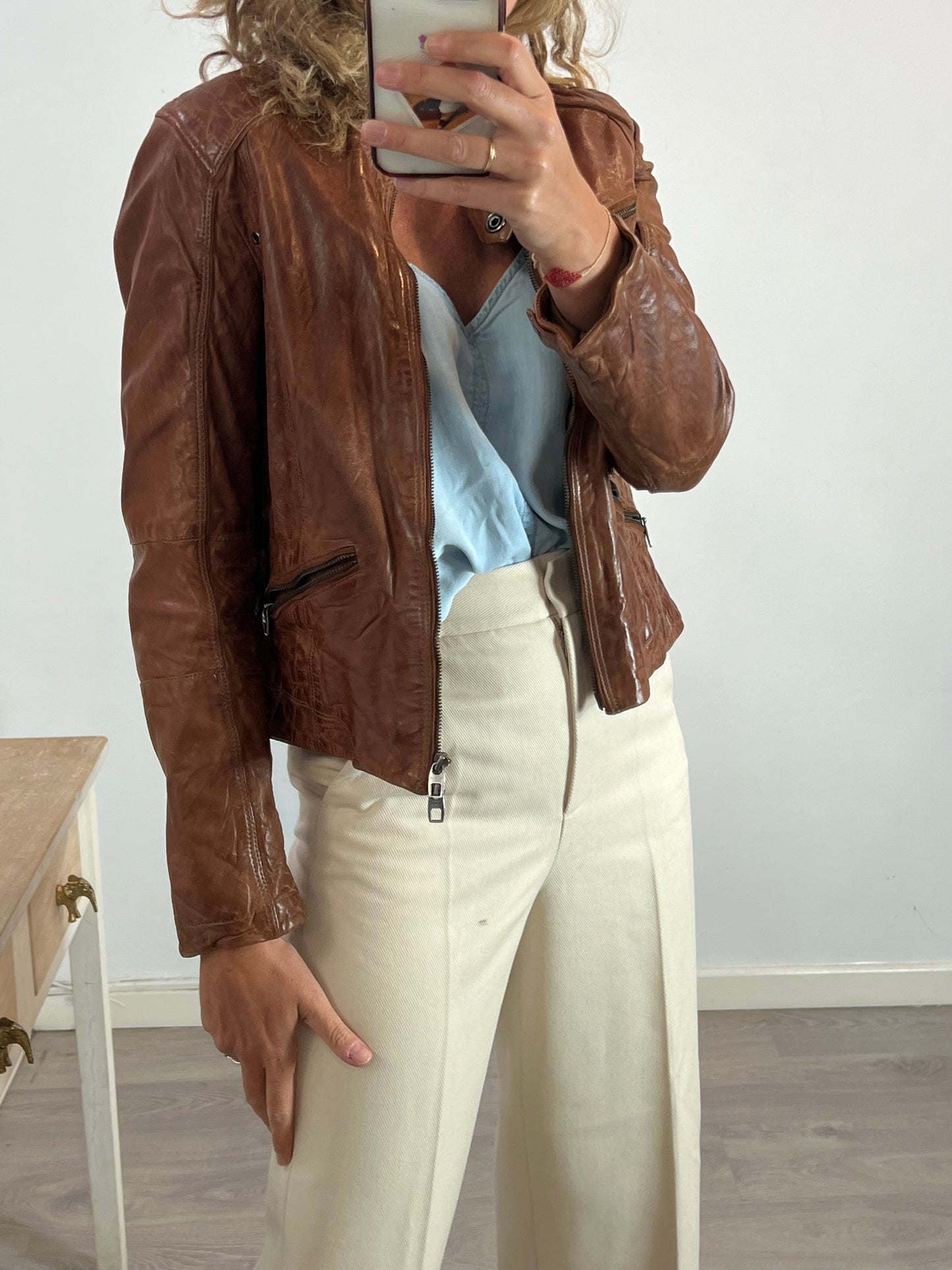 LUJANS. Chaqueta piel marrón. T 46 (S)