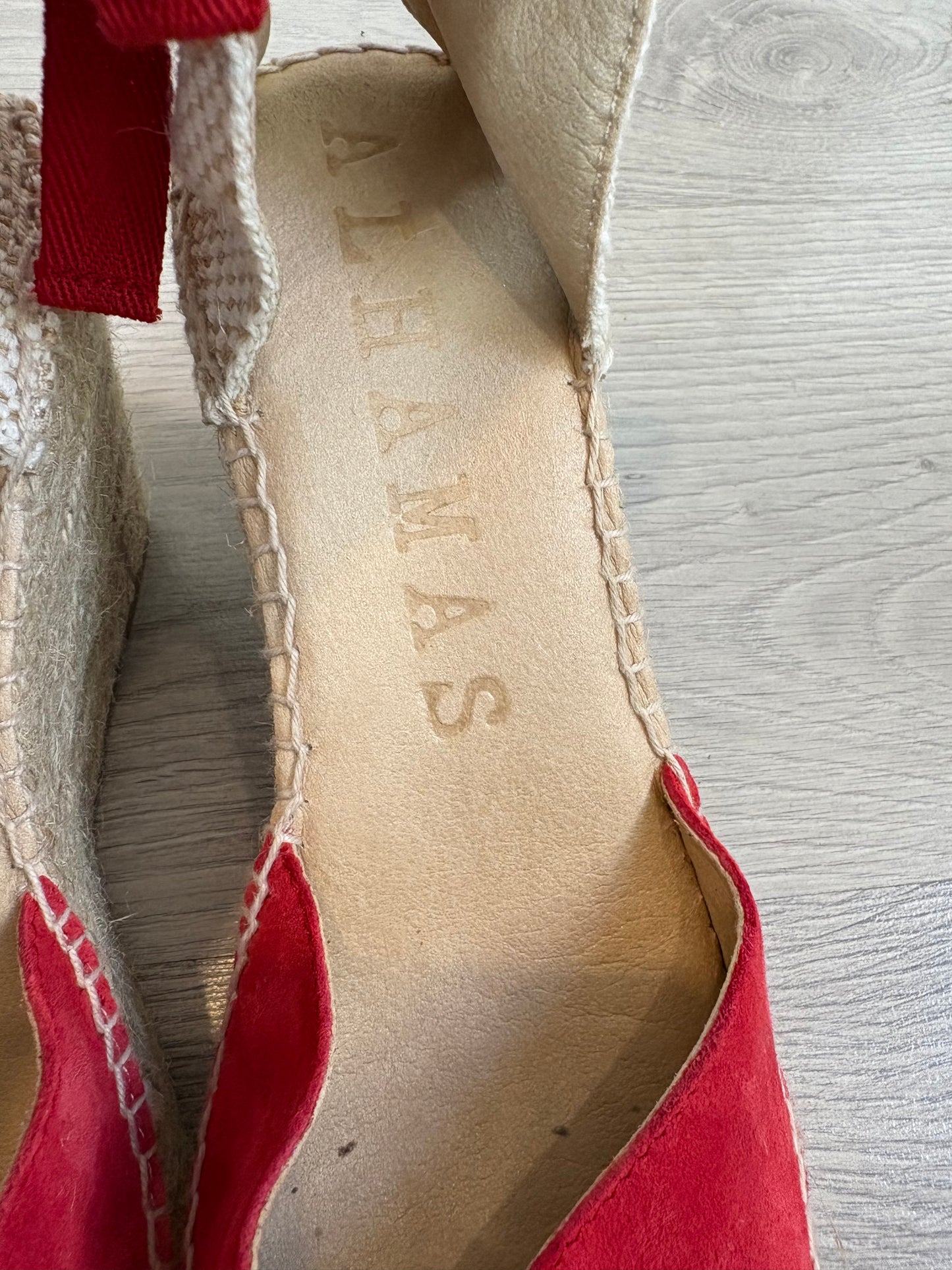 ALHAMAS. Cuñas rojas piel T 39