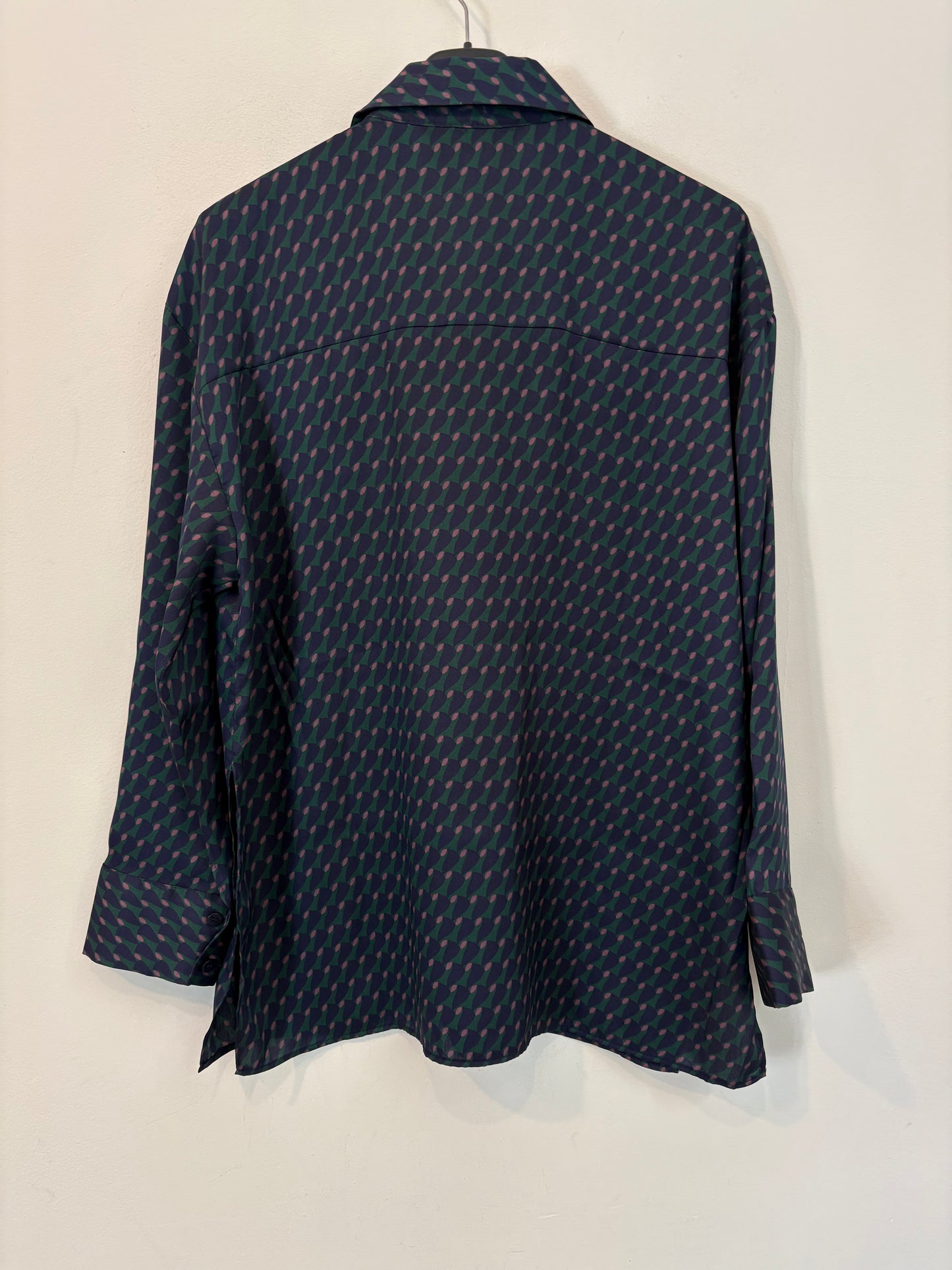 ZARA. Blusa satinada estampado retro. T S