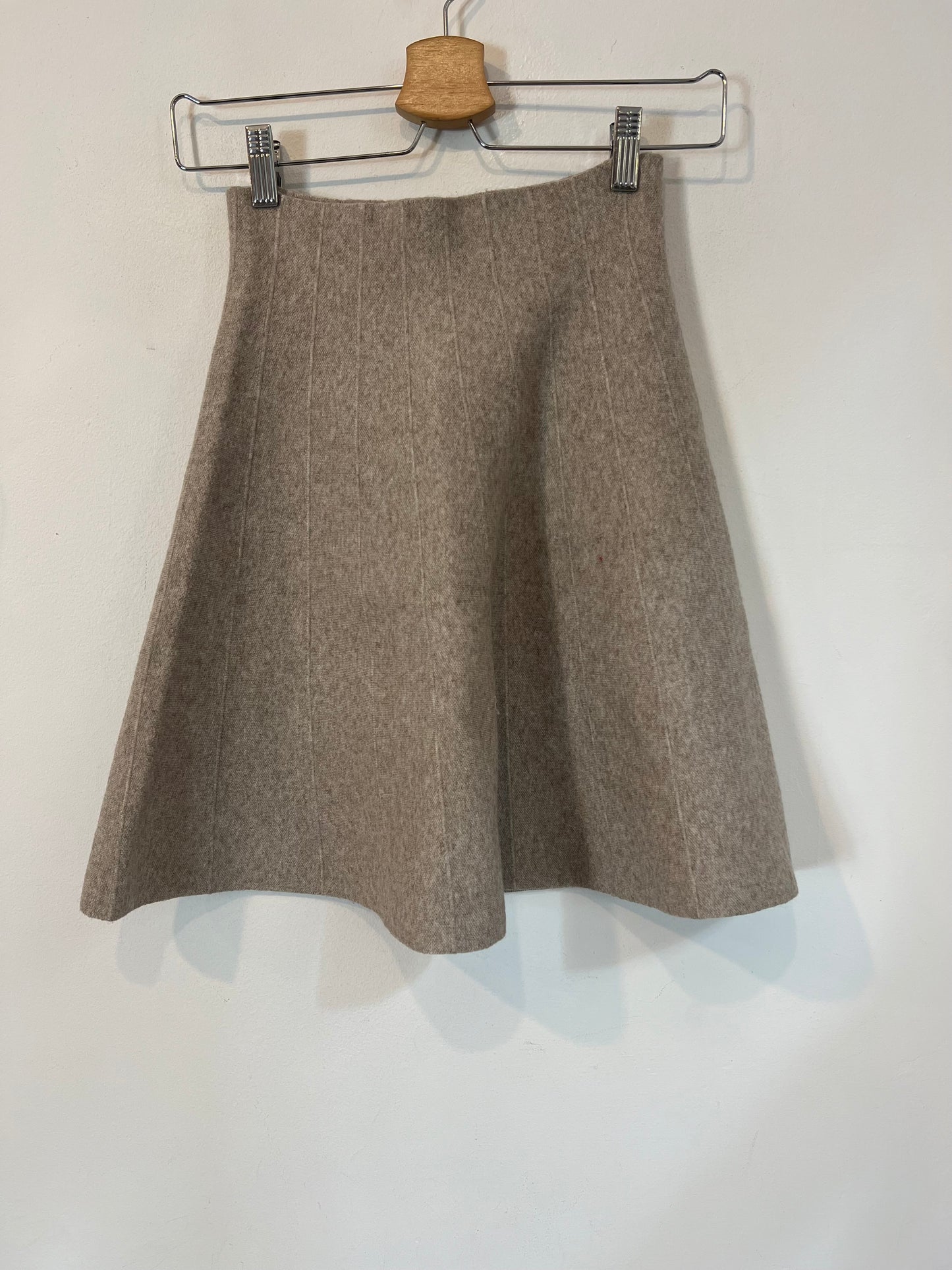 OTRAS. Falda beige espiga TU (32)