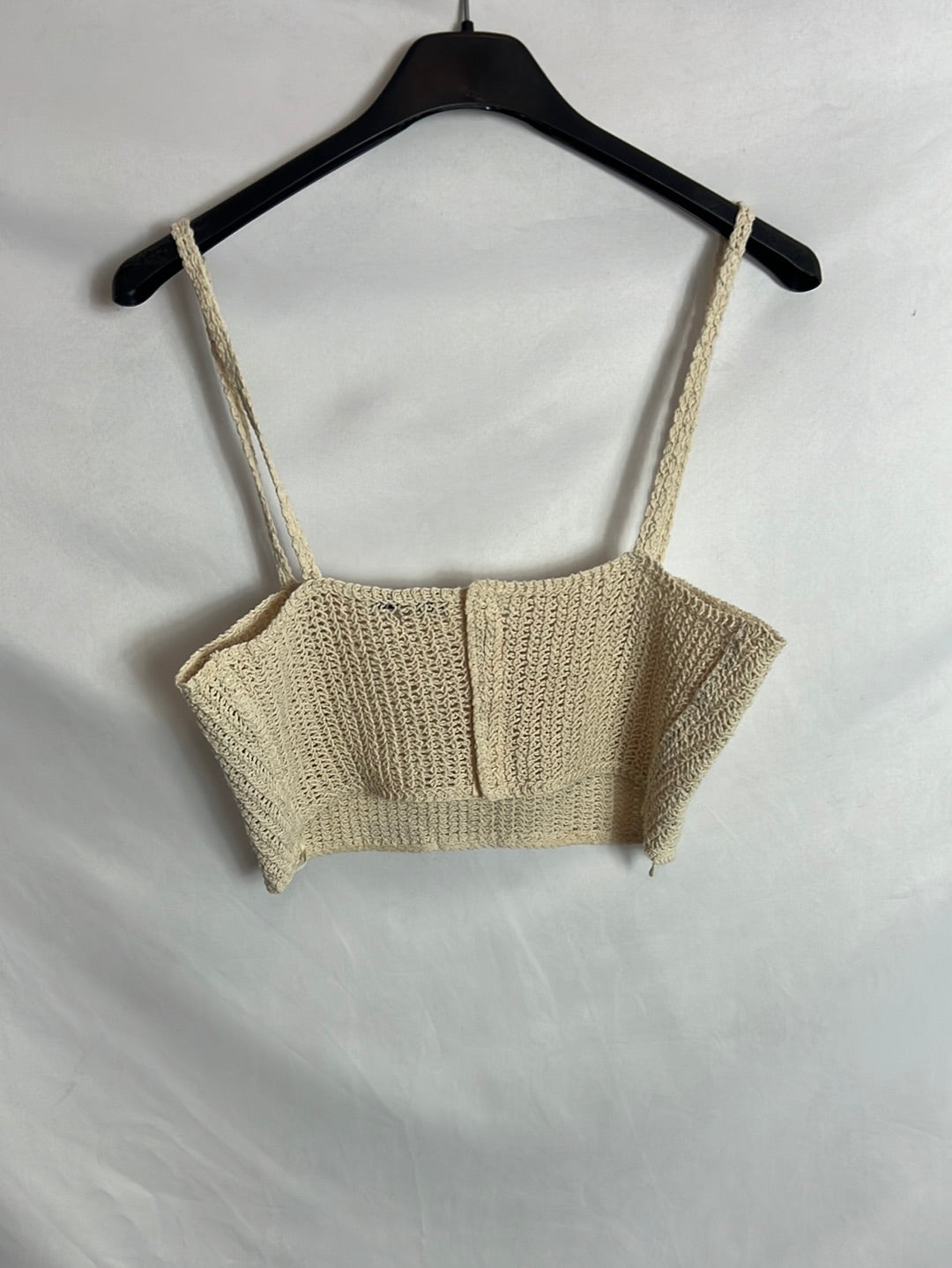 ZARA. Crochet beige crop top. TM