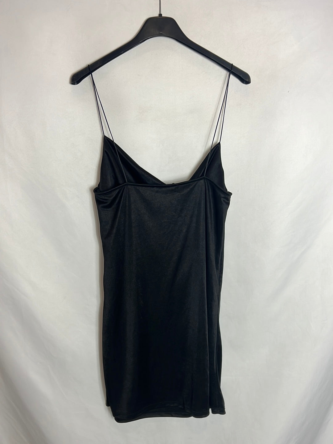 ZARA. Vestido negro corto textura. T S