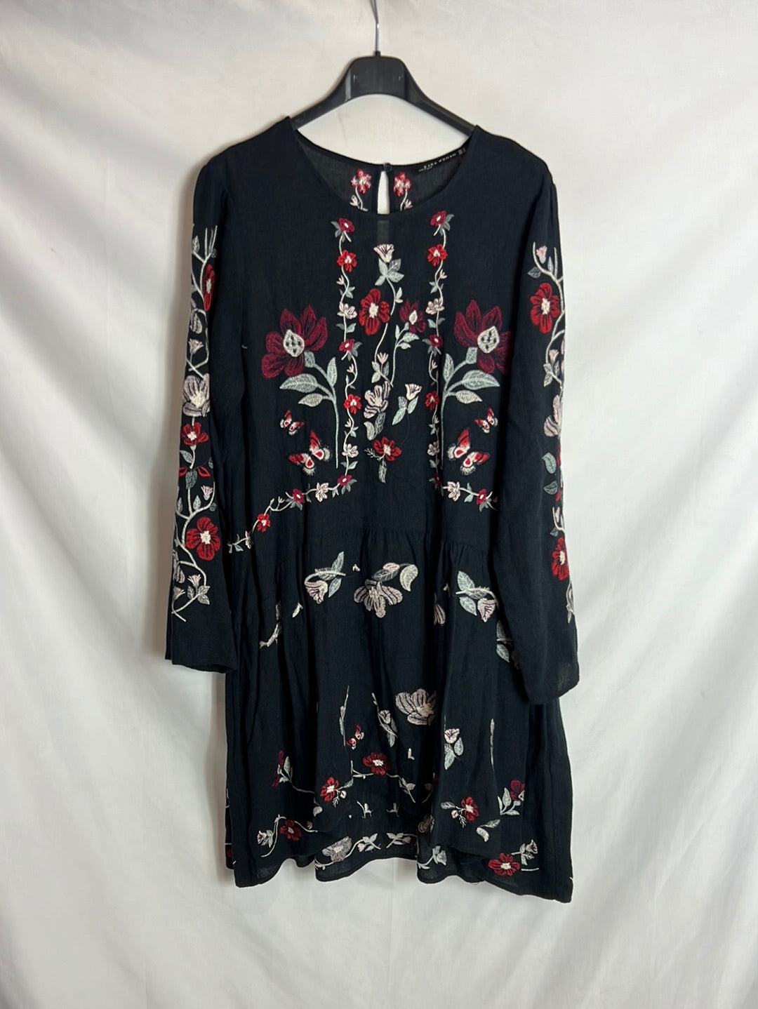 ZARA. Asymmetrical embroidered dress. TM – Hibuy market