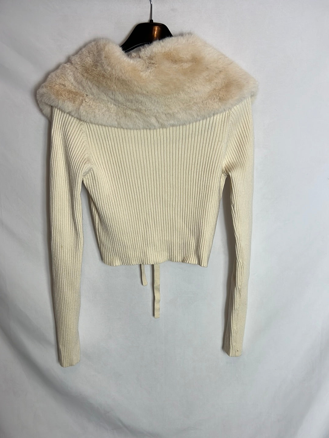 ZARA. Chaqueta corta canale pelo. T S