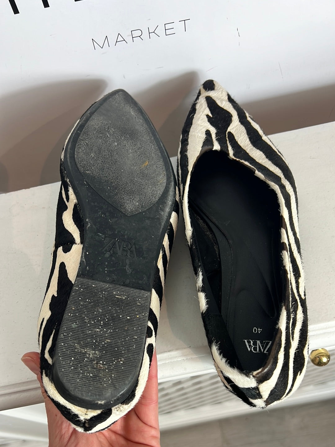 ZARA. Zapato plano textura print. T 40