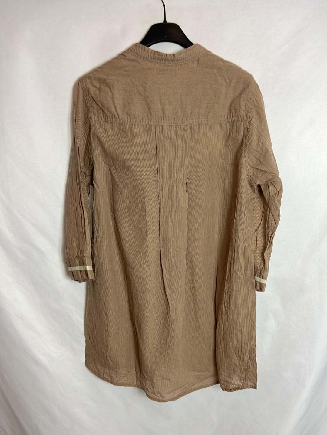 CARLING. Dark beige blouse with embroidered detail. Size 38