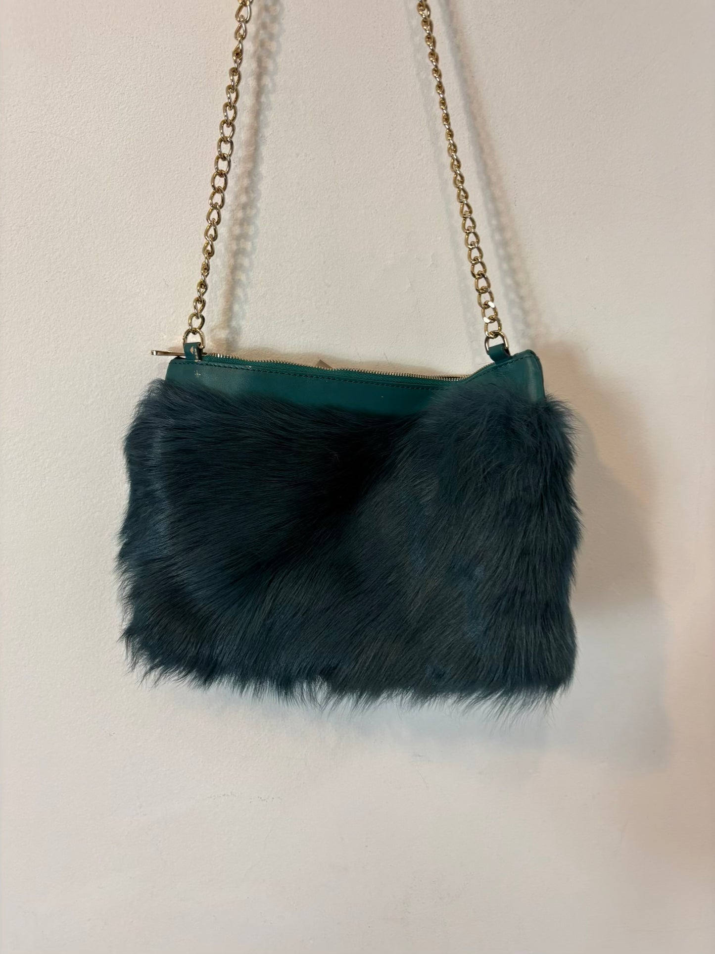 UTERQÜE. Bolso azul turquesa oscuro textura