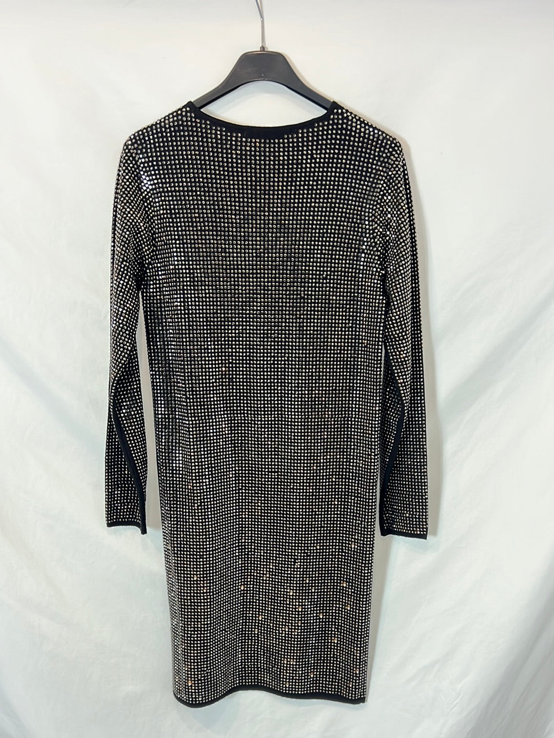 ZARA. Vestido negro tachuelas T.s