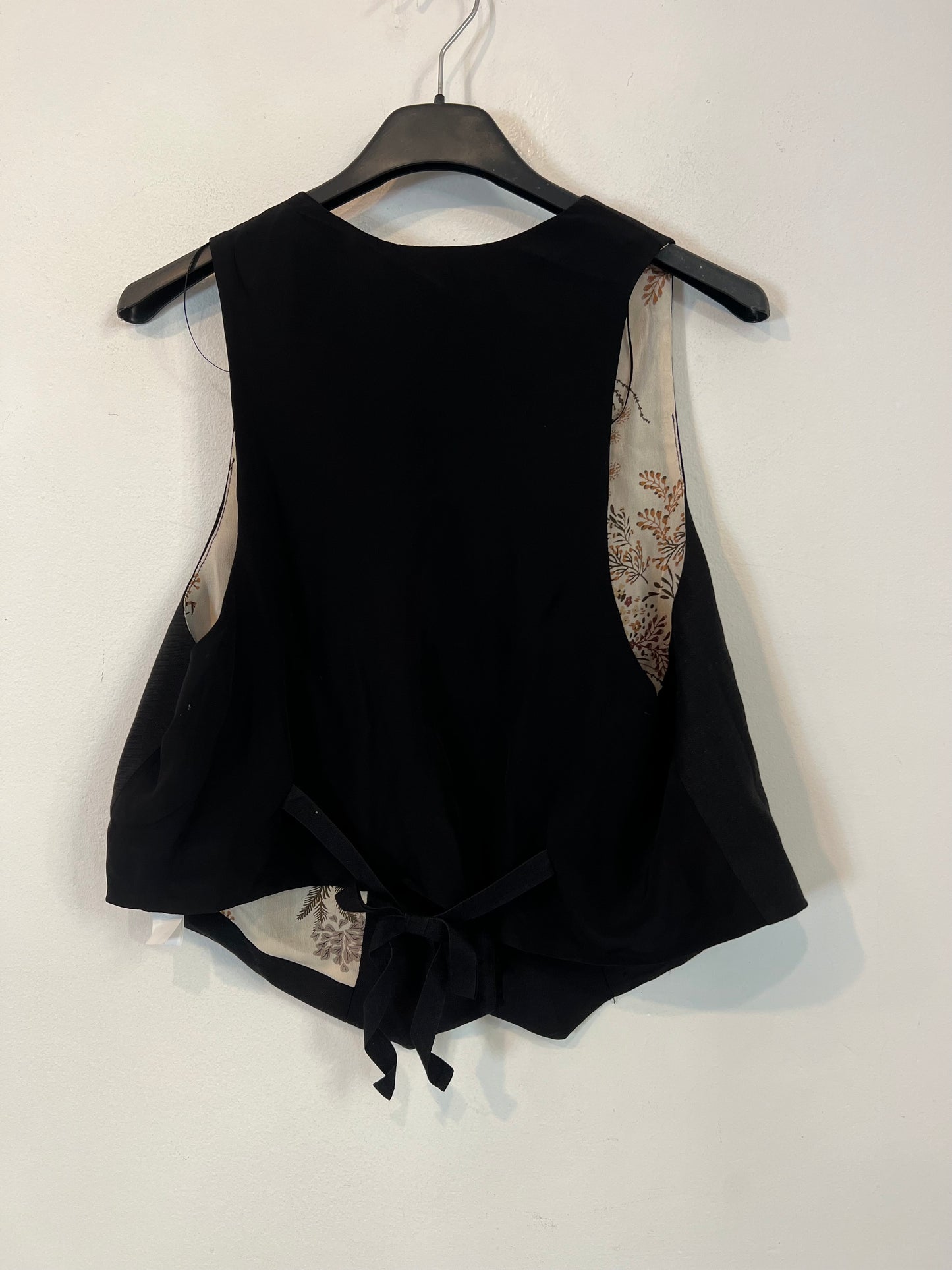 ZARA. Chaleco negro doble textura T.xs