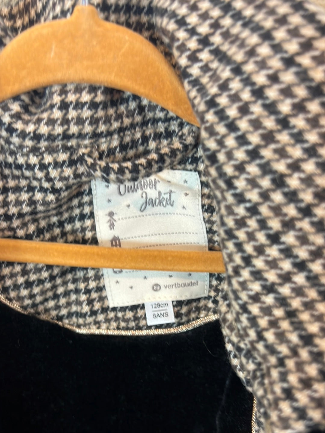 OTRAS. Abrigo niña cuadros. T 8 años