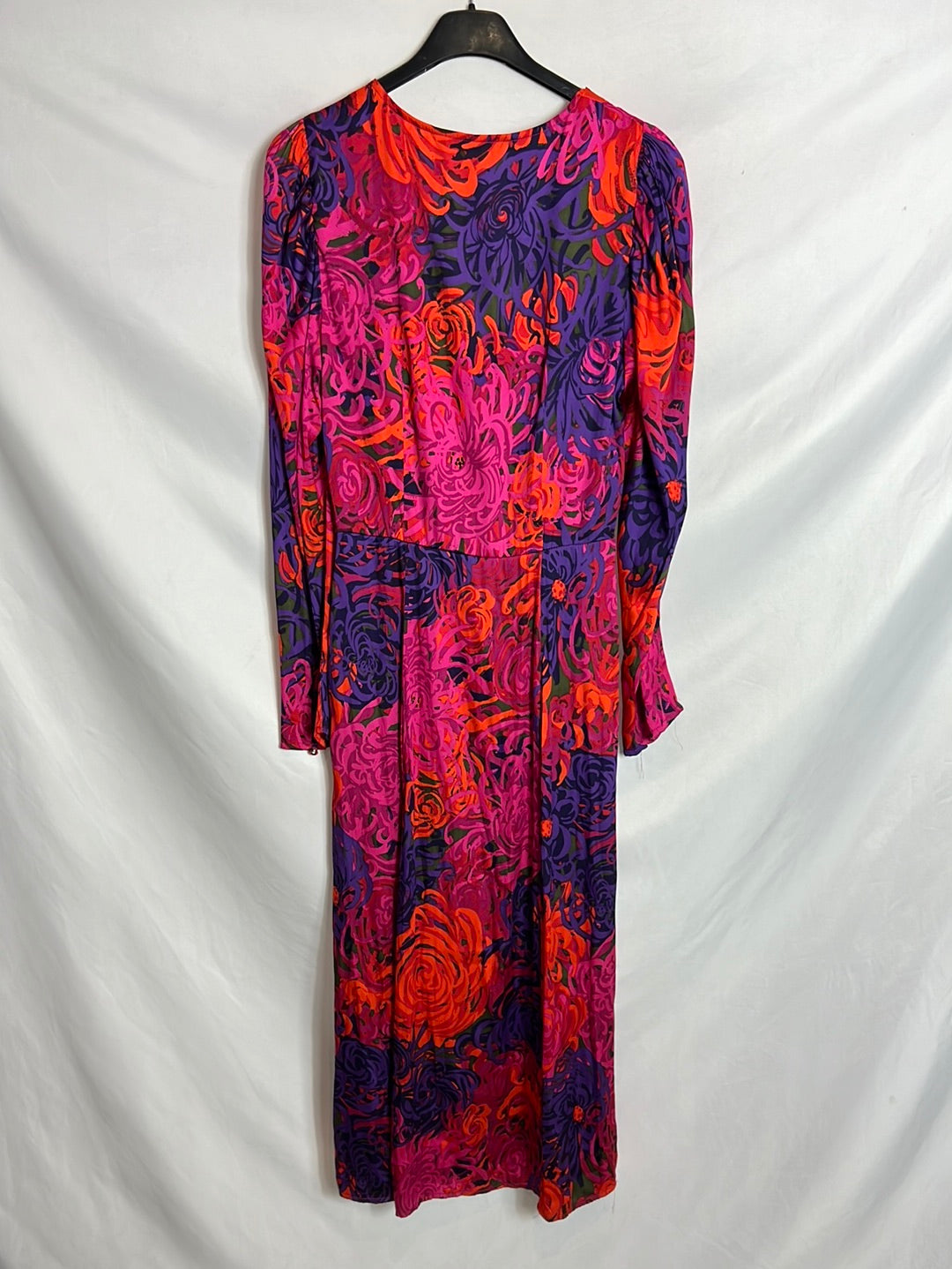 SFERA. Vestido midi satinado estampado. T S