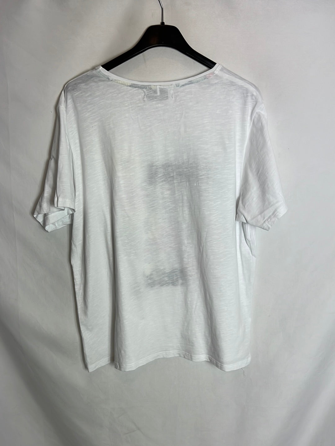 EL CORTE INGLÉS. Camiseta blanca flores. T S