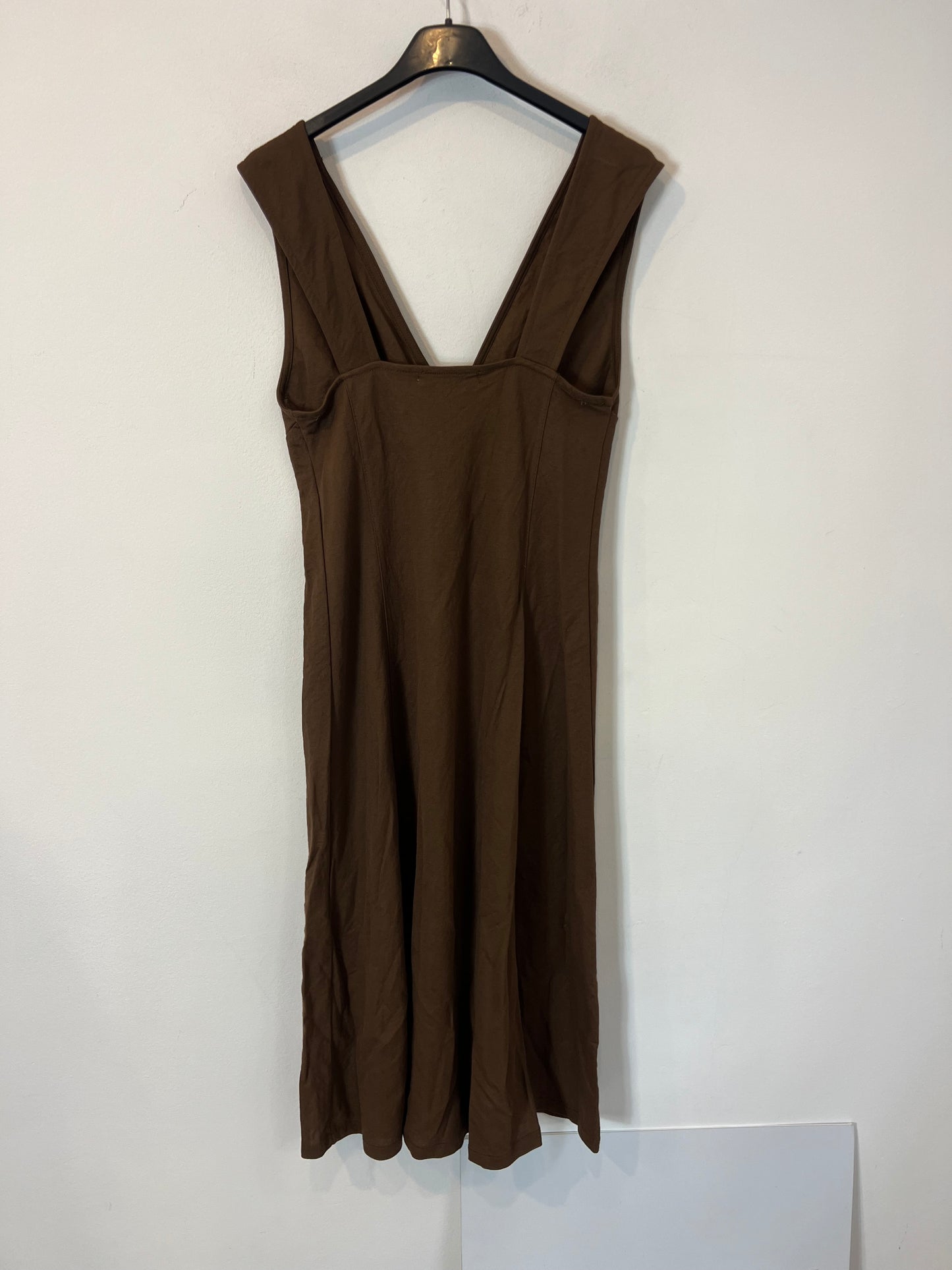 PULL&BEAR. Vestido midi marrón chocolate. T S