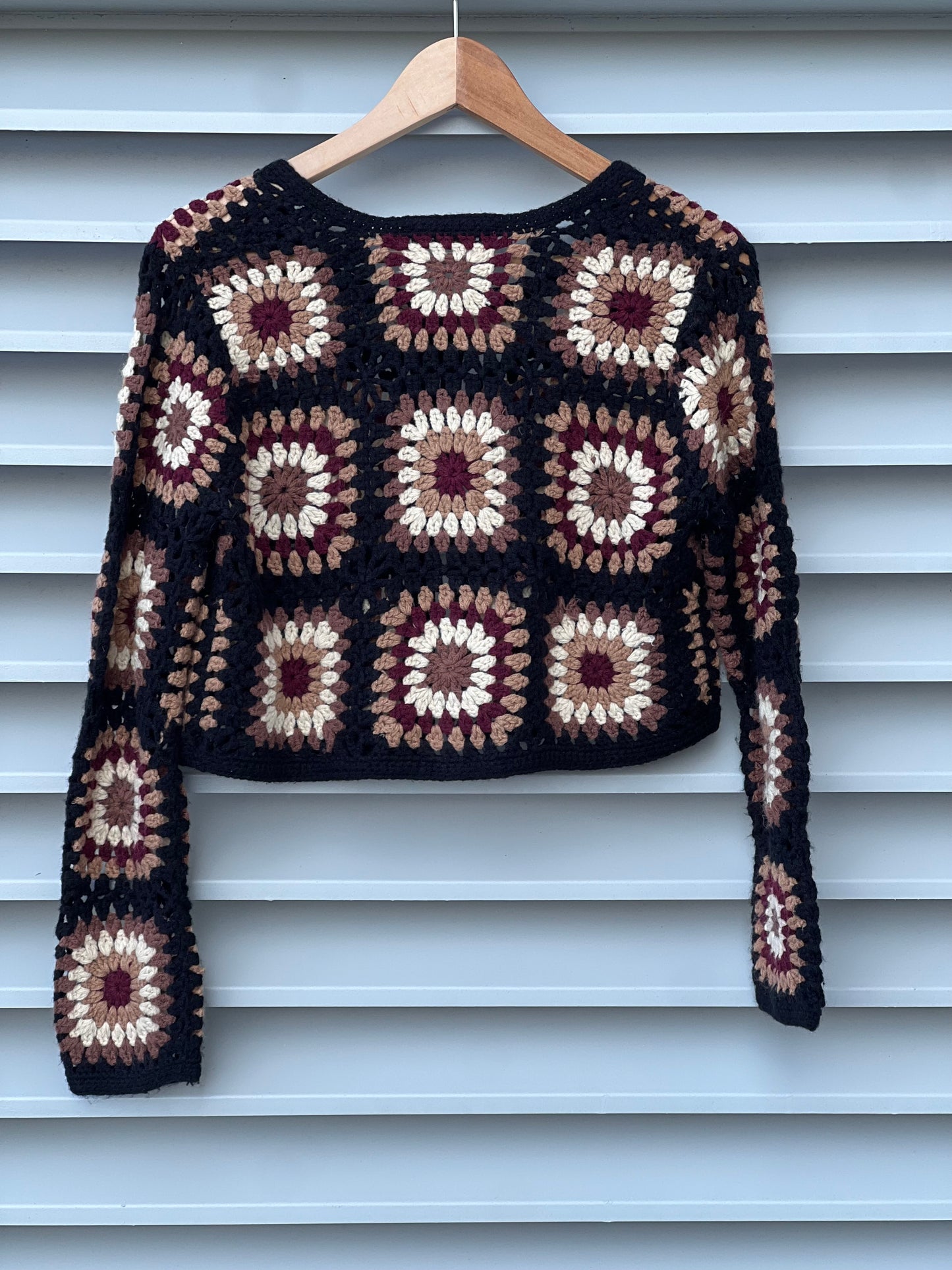 ZARA. chaqueta croché