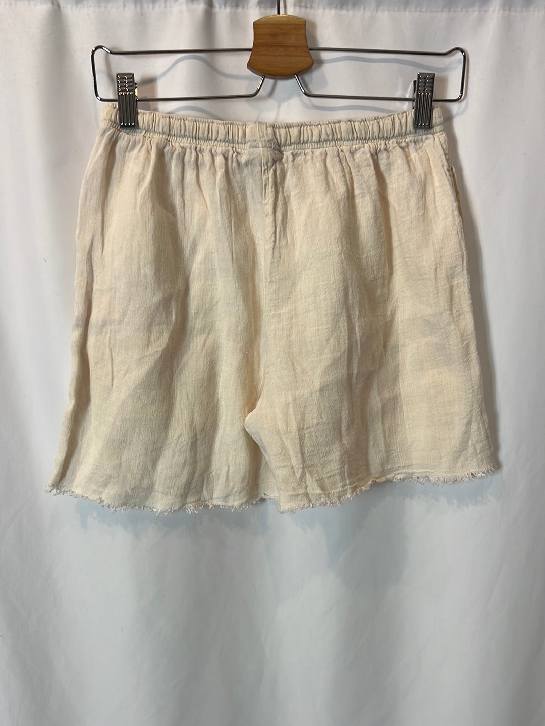 LA BOTTEGA DI BRUNELLA. Pantalón corto beige T.m