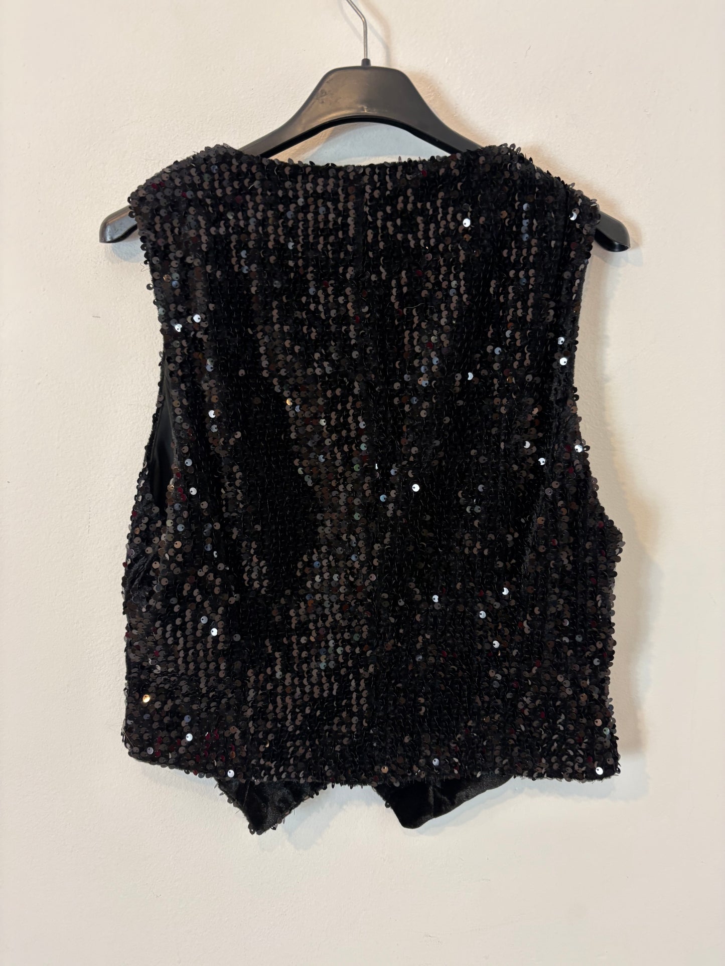 ZARA. Chaleco negro lentejuelas. T M