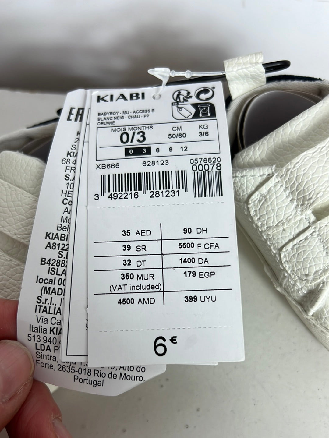 KIABI. Soft-soled Velcro shoe. Size 0-3