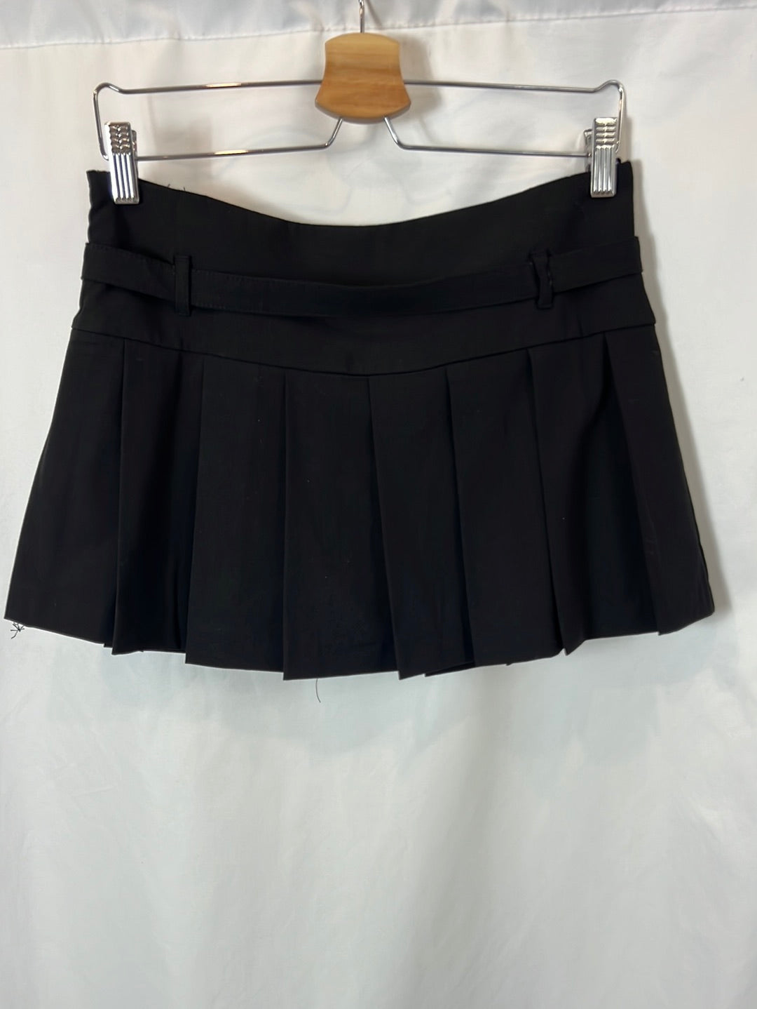 ZARA. Black pleated skirt/trousers Tm