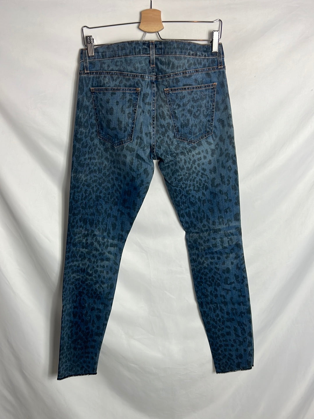 CURRENT ELLIOT. Low waist animal print denim. T 28( 38)