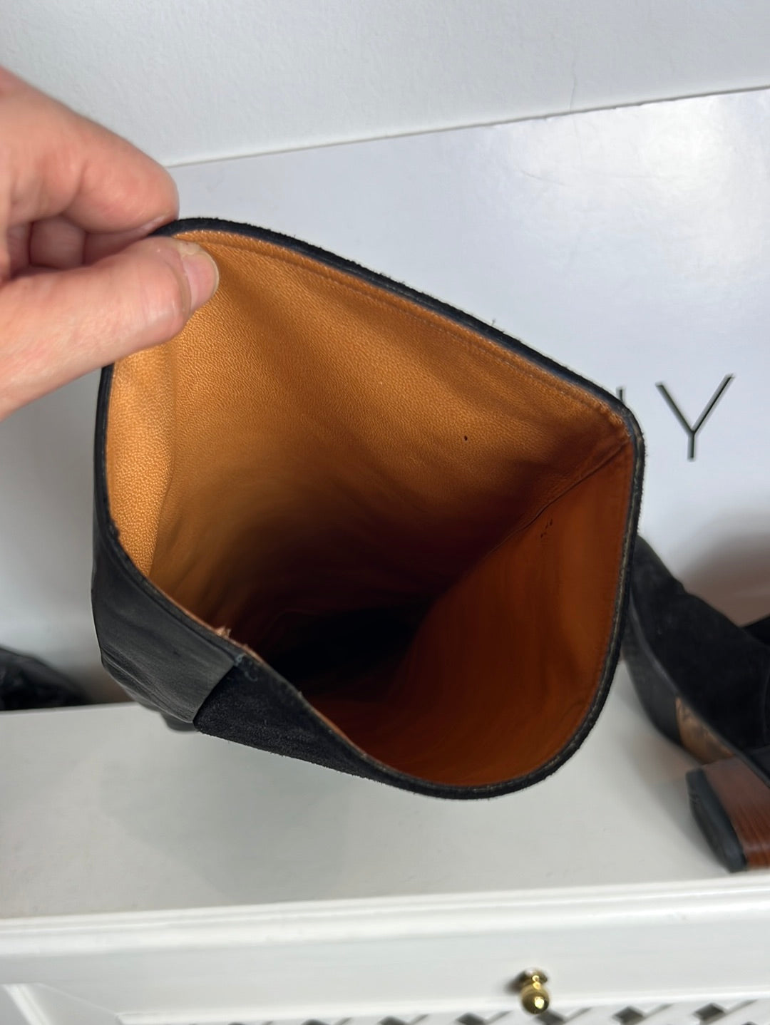 OTRAS. Botas alta piel doble textura. T 39