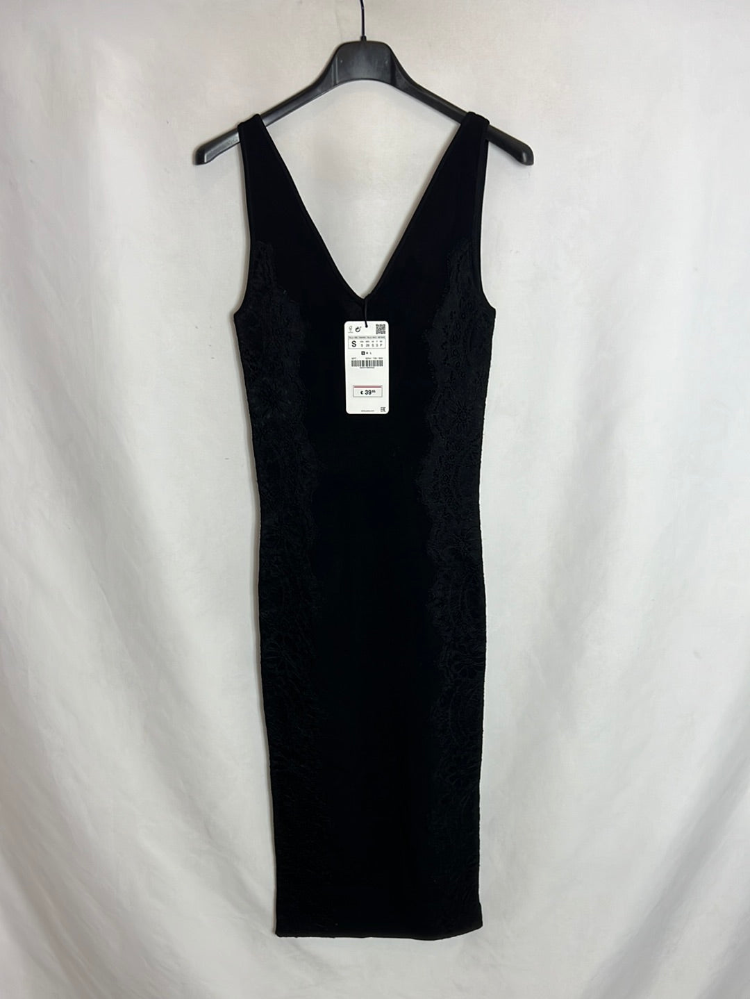 zara black fitted dress Zara Black Sleeveless Square Neck Back Slit Stretch Tank Midi Bodycon – Brie main image 0