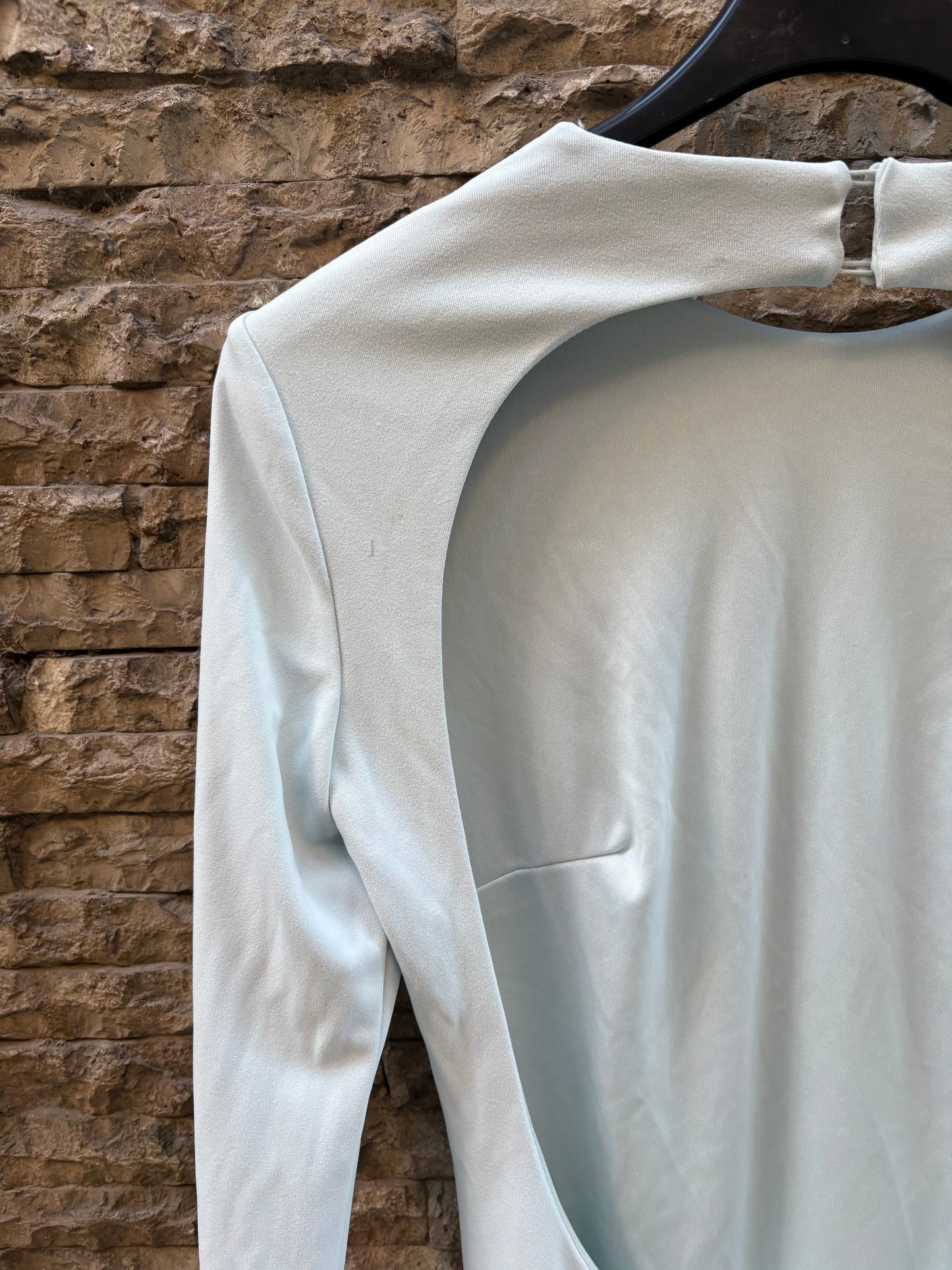 ZARA. Light blue fitted dress with tulle sleeves. XS