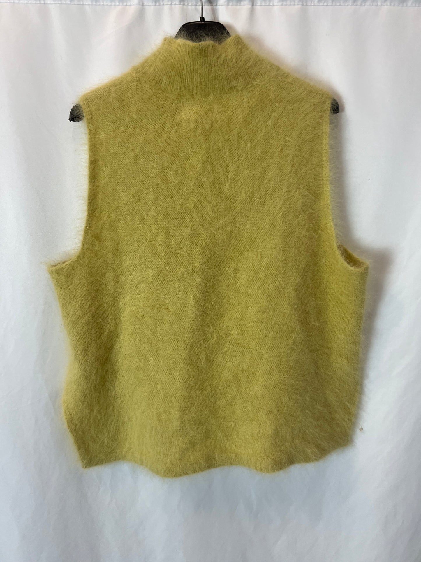 BELLEROSE. Yellow angora vest Ts