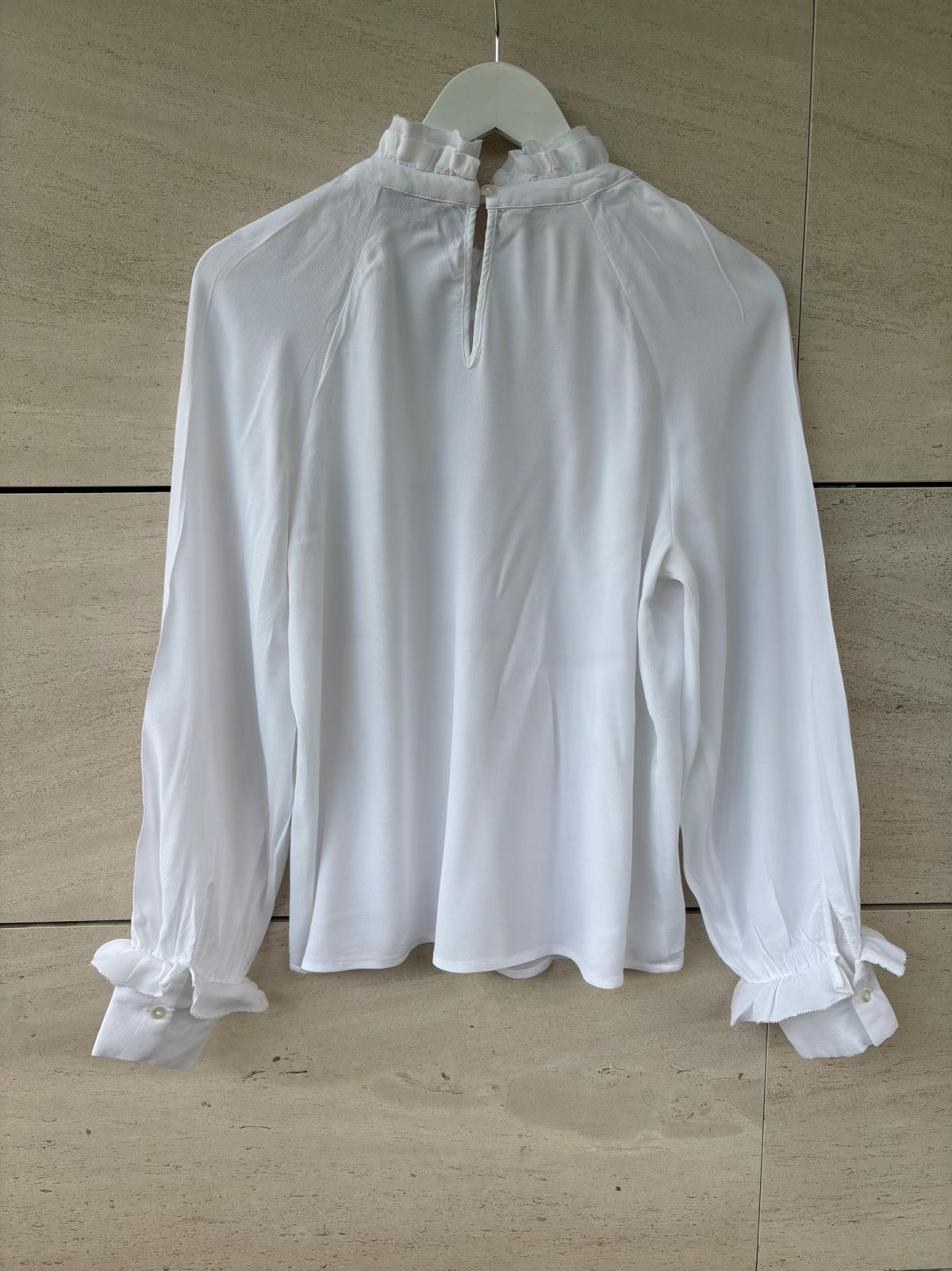 PEDRO DE HIERRO. Blusa blanca fluida