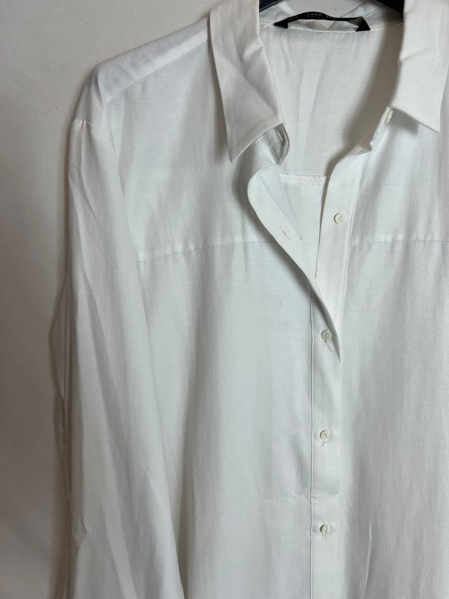 ZARA. Long white blouse. Size XL