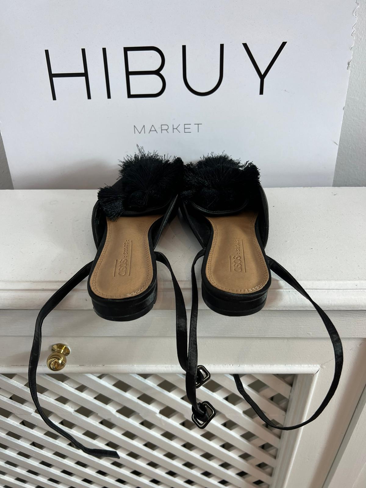 ASOS. Zapato punta destalonado. T.37