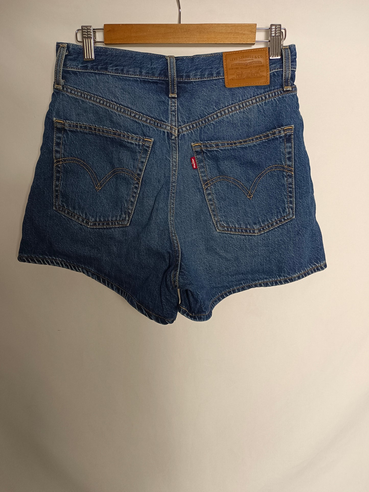 LEVI'S. Denim shorts size 27