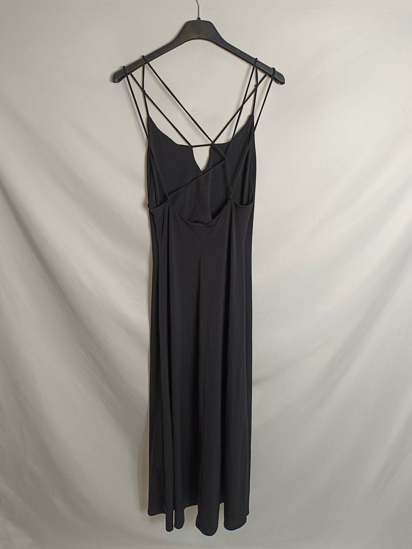 H&M. Vestido largo negro T.S
