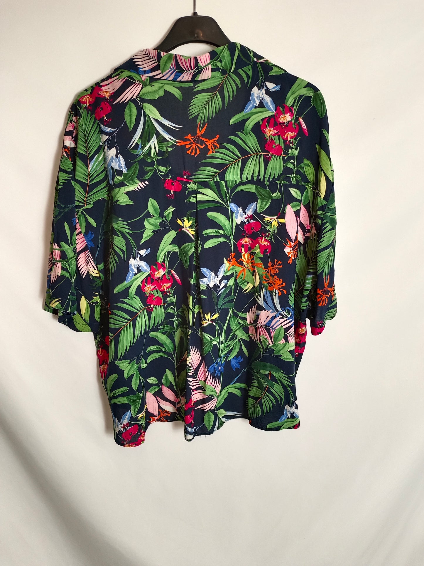 PULL&BEAR. Blusa hawaiana T.l