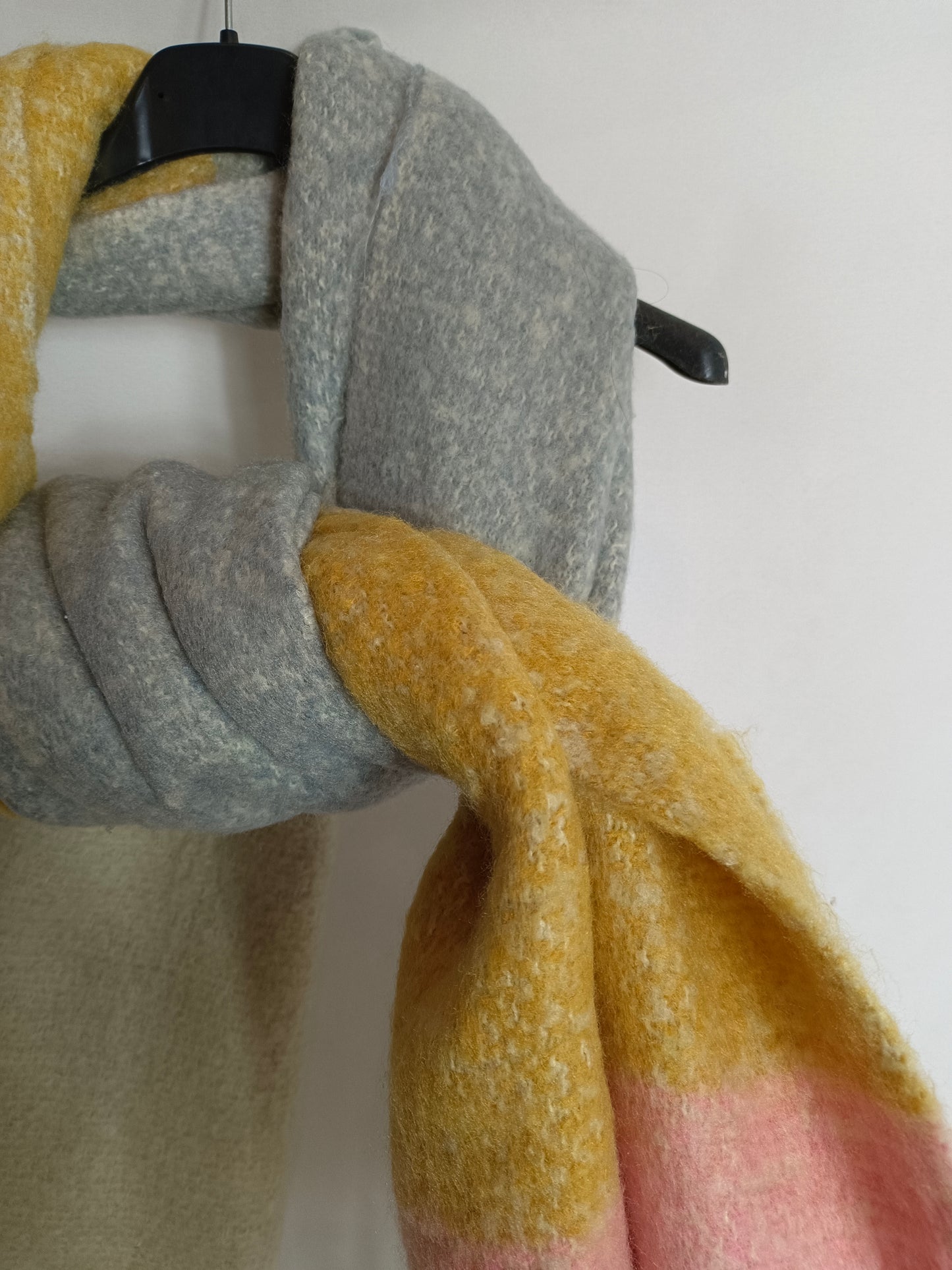 SFERA. Bufanda amplia colores