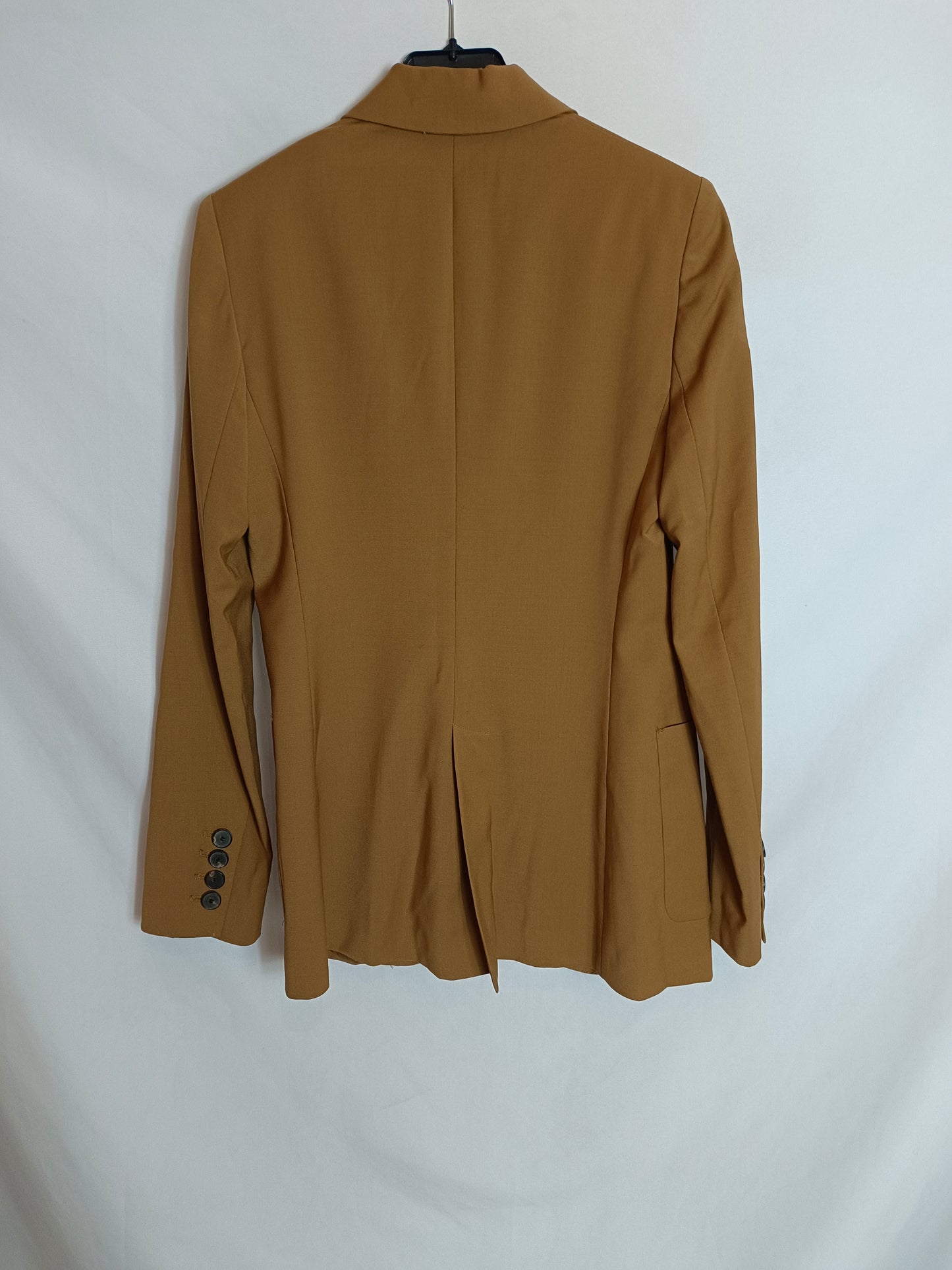 MANGO. Blazer fluida camel T.s