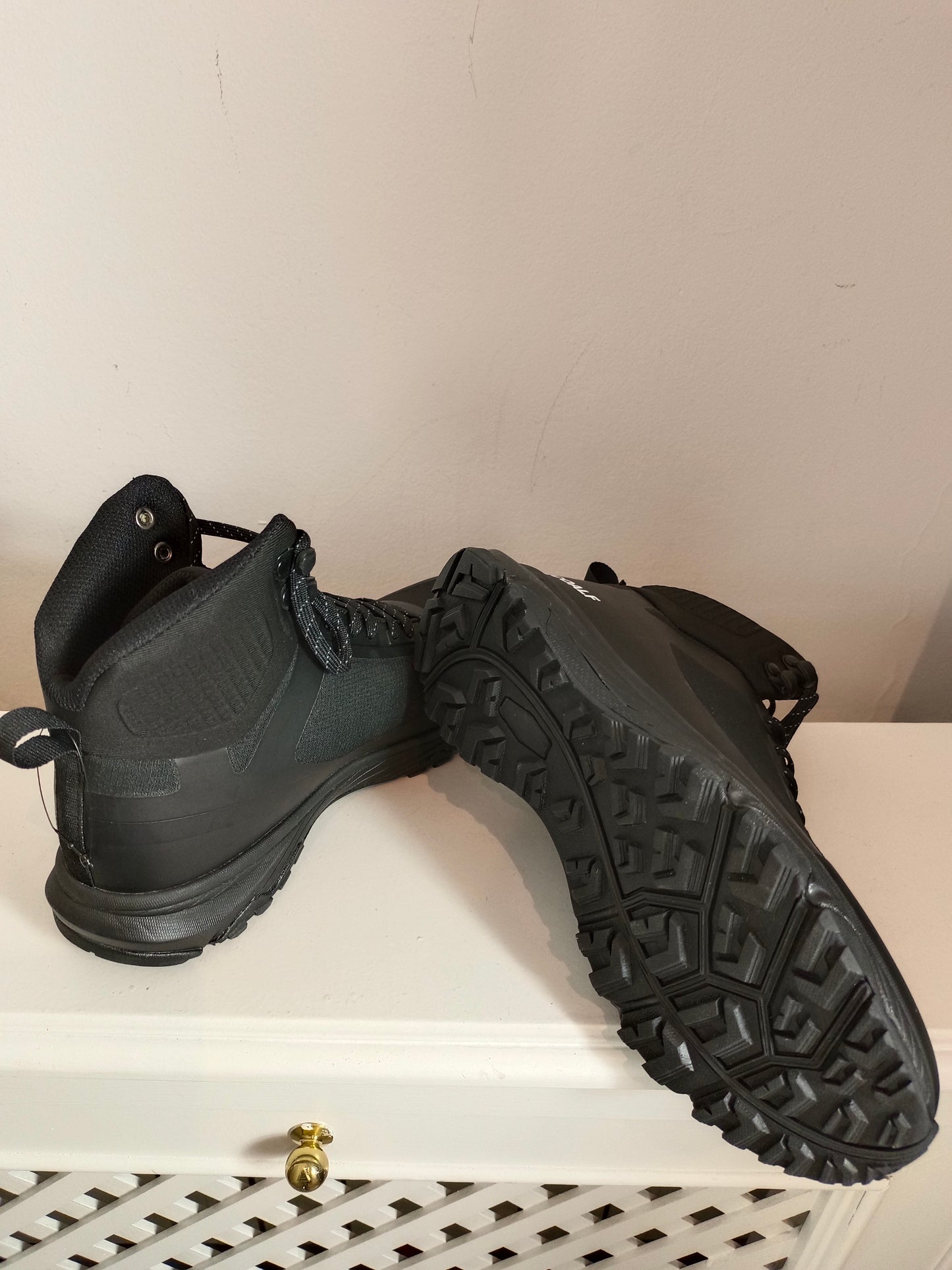 ECOALF. botas negras T.39