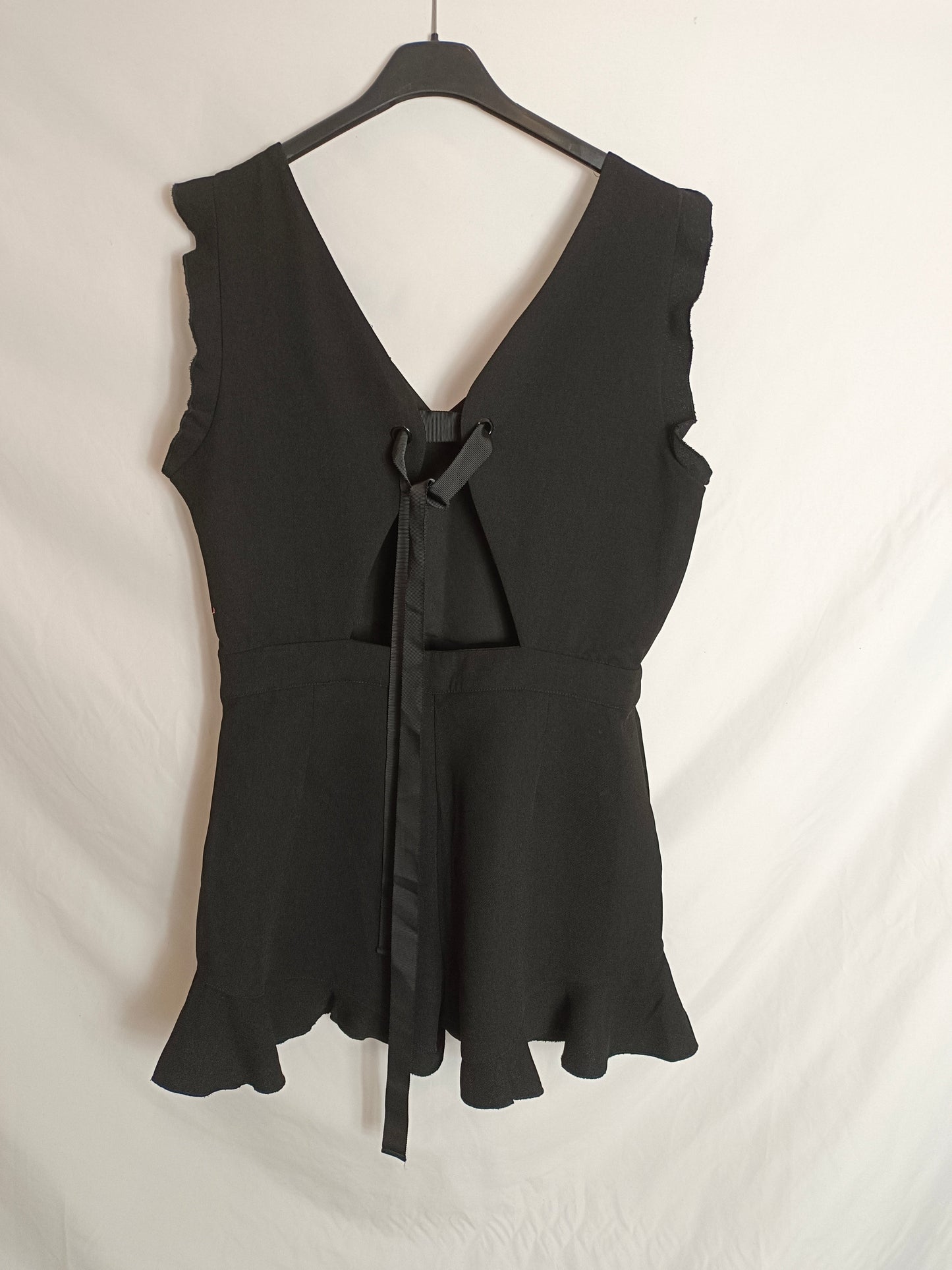 MANGO. Mono negro volantes T.m