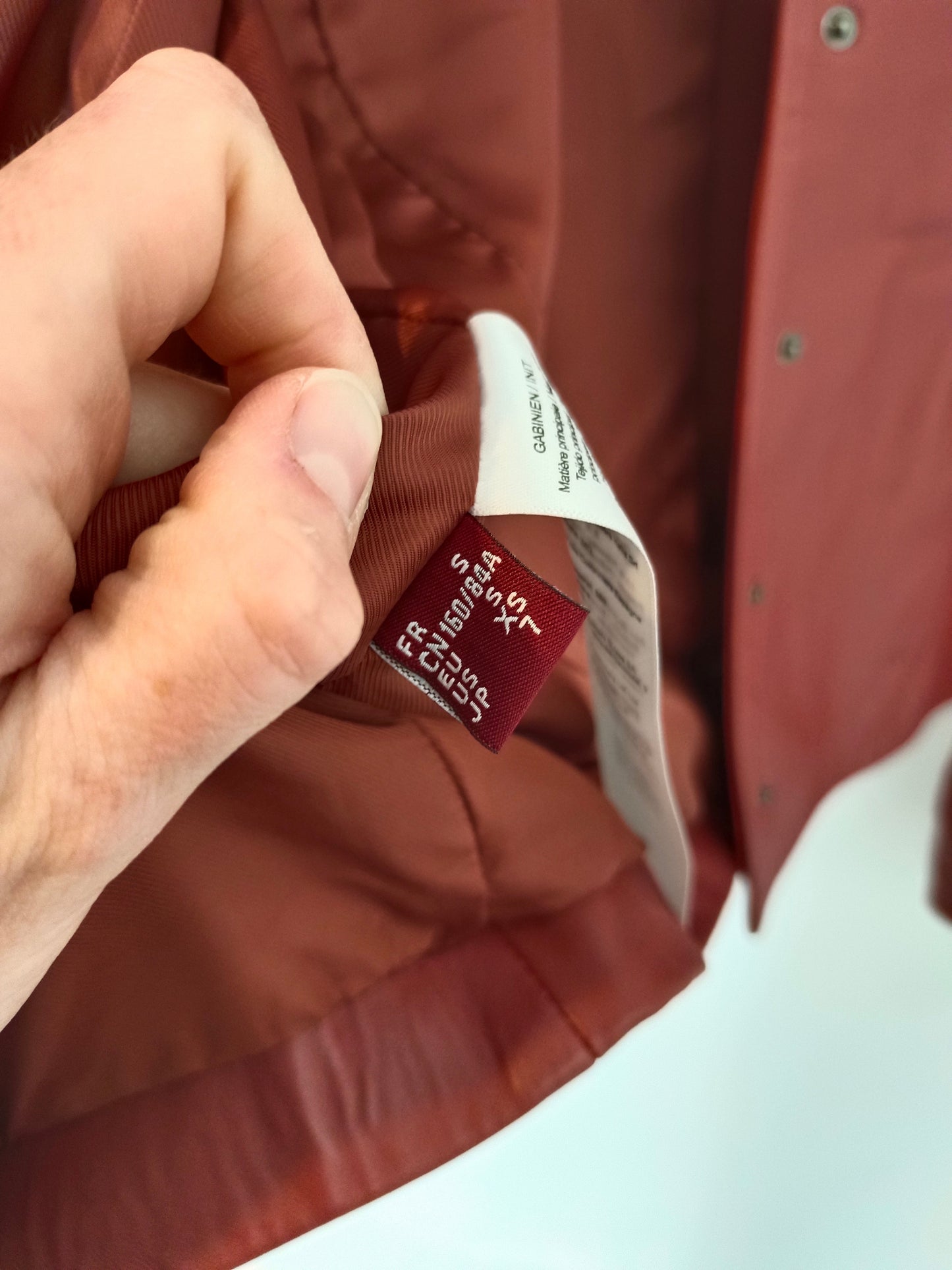 COMPTOIR DES COTONNIERS. Chaqueta roja piel T.S (Tara)
